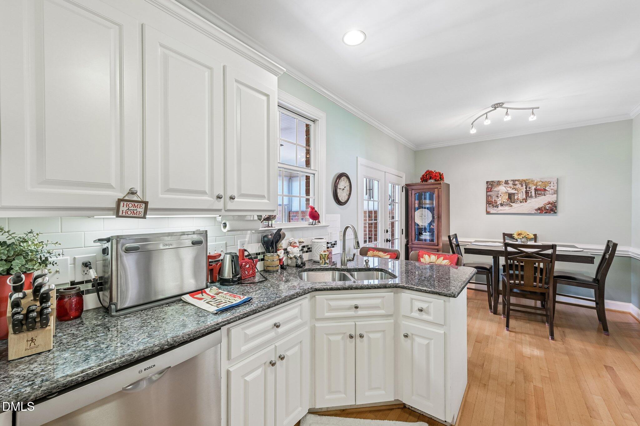 16-web-or-mls-E Lakota Dr-S0505-016