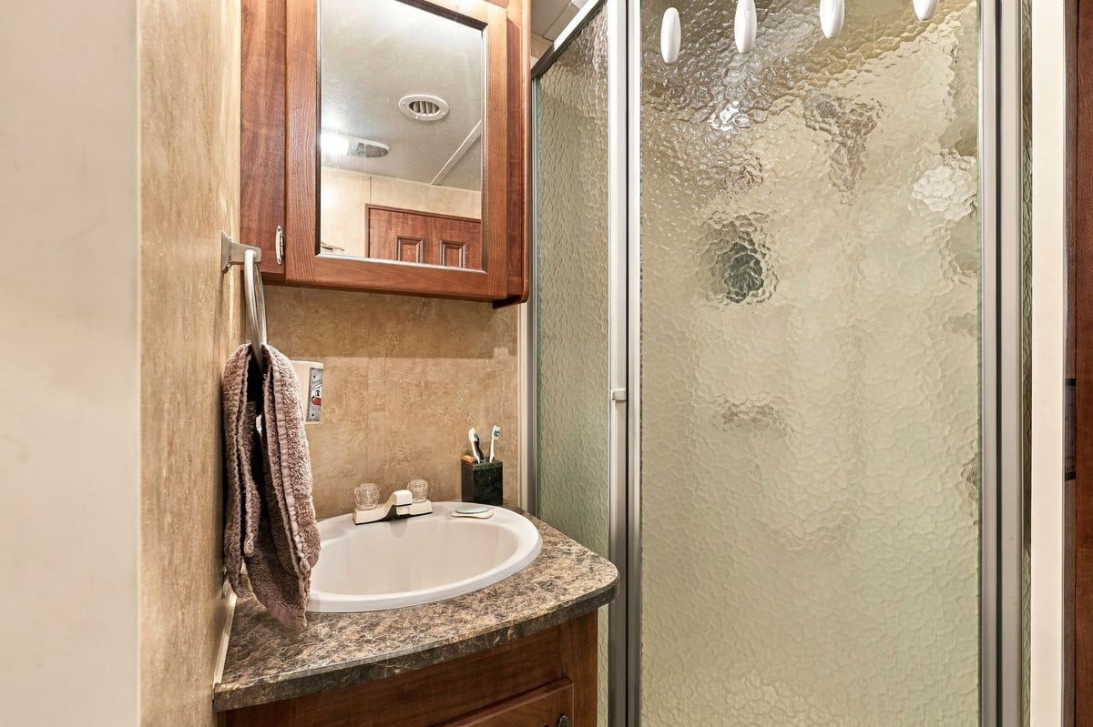 property-img