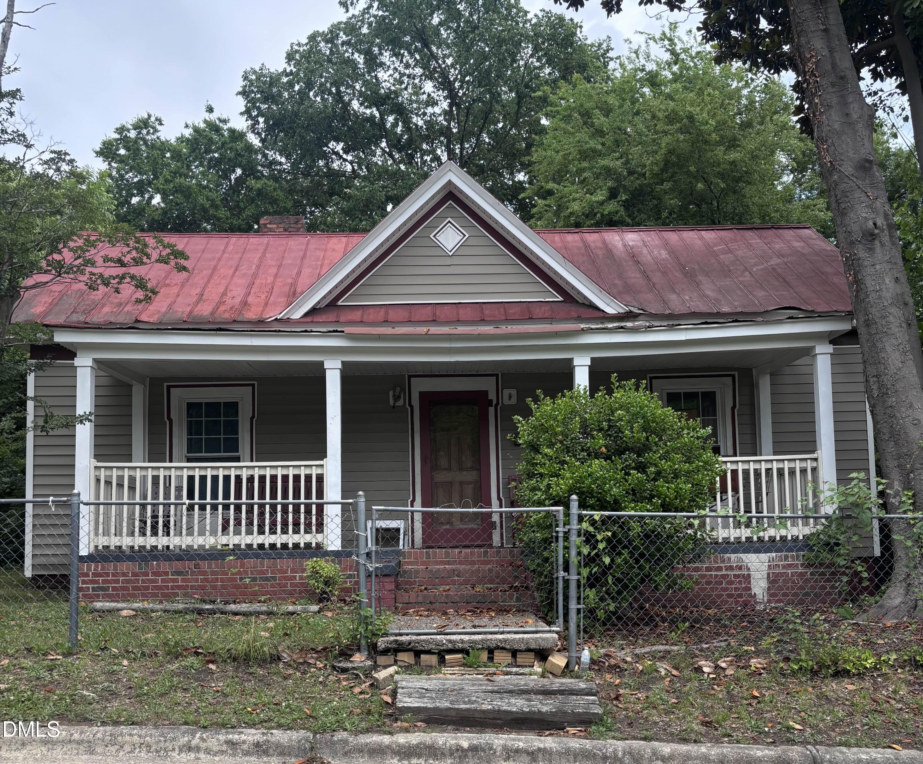 Exterior photo of 1113 Mark Street, Raleigh, NC 27601. MLS: 10171637