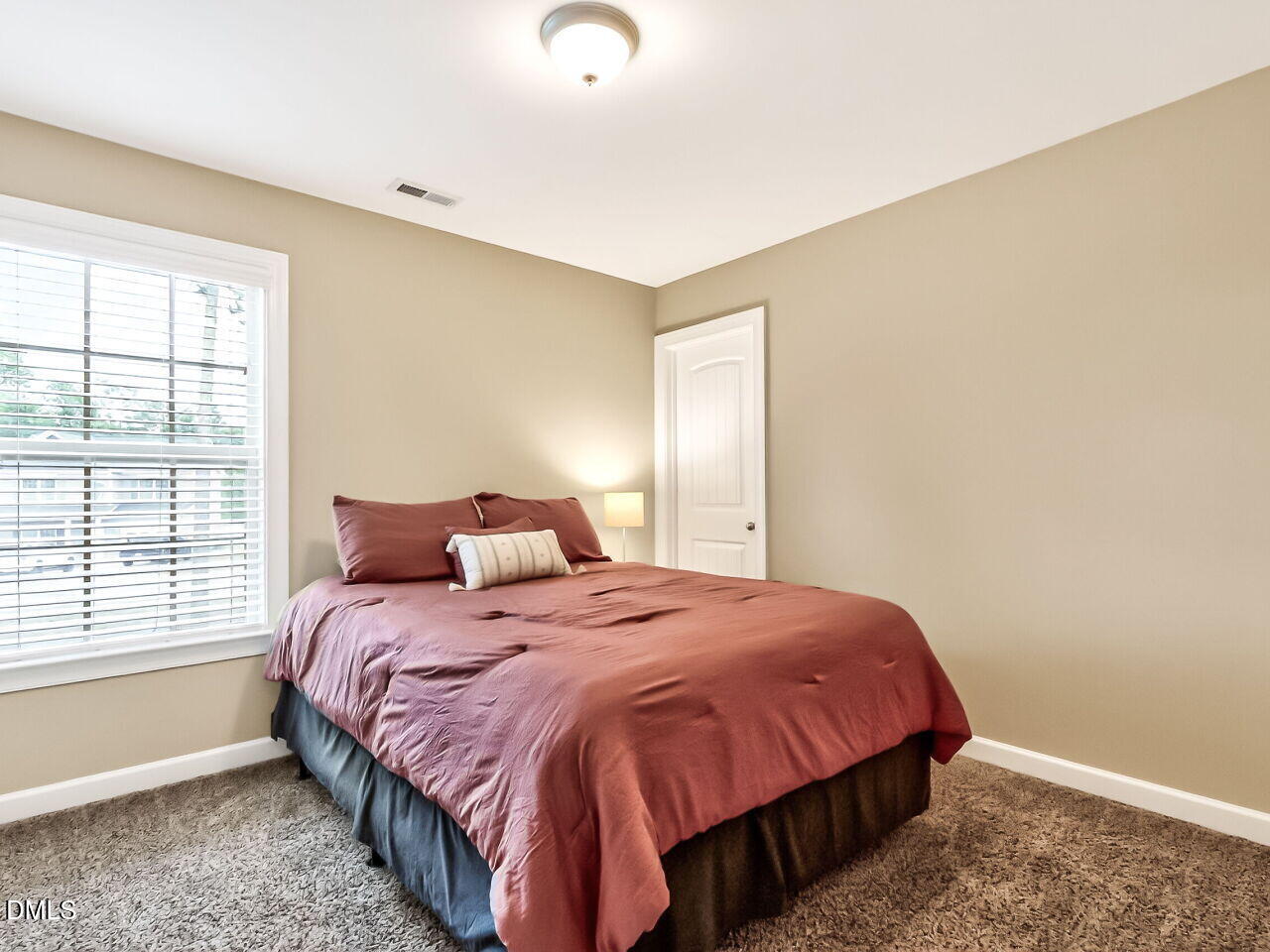 026-1280x960-bedroom