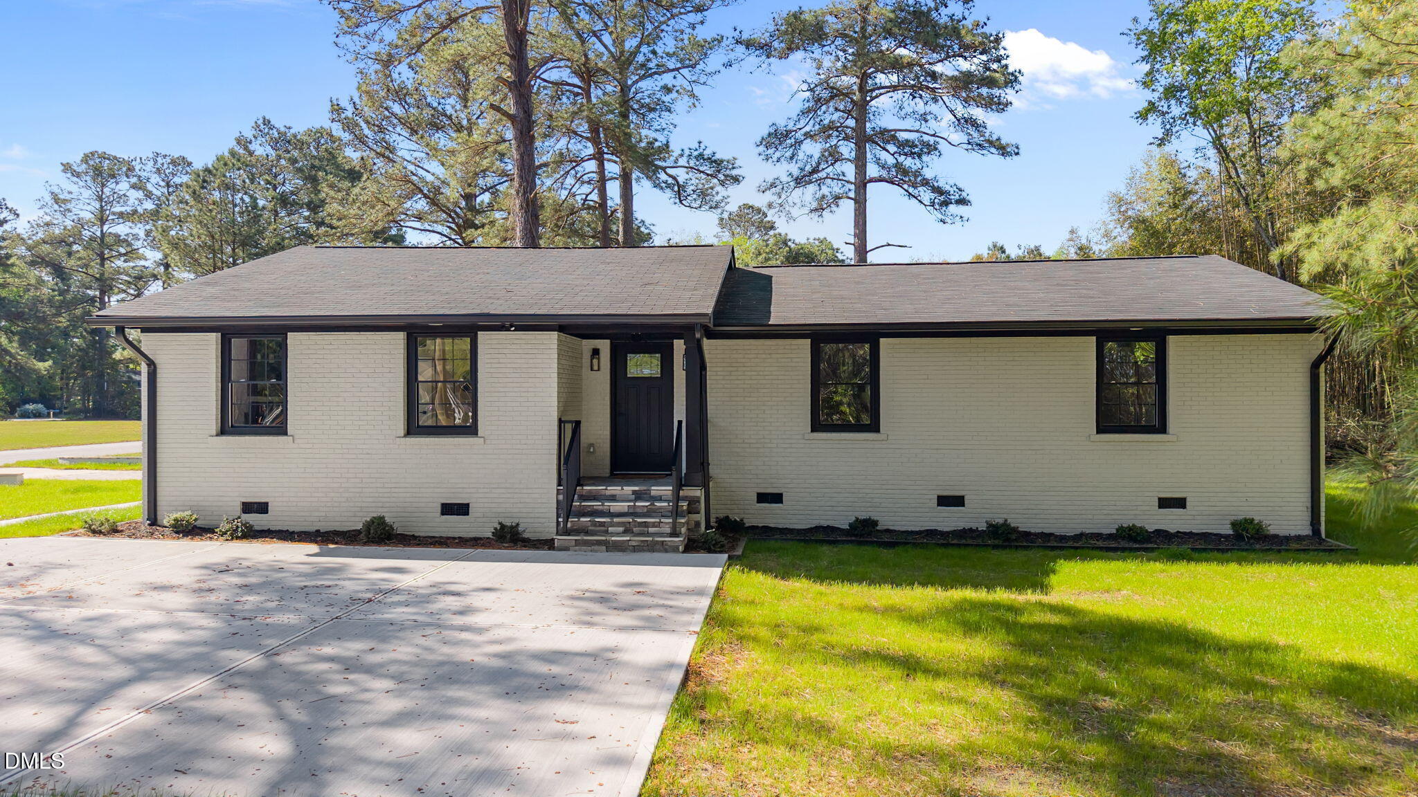 28 Elaine Front Elevation