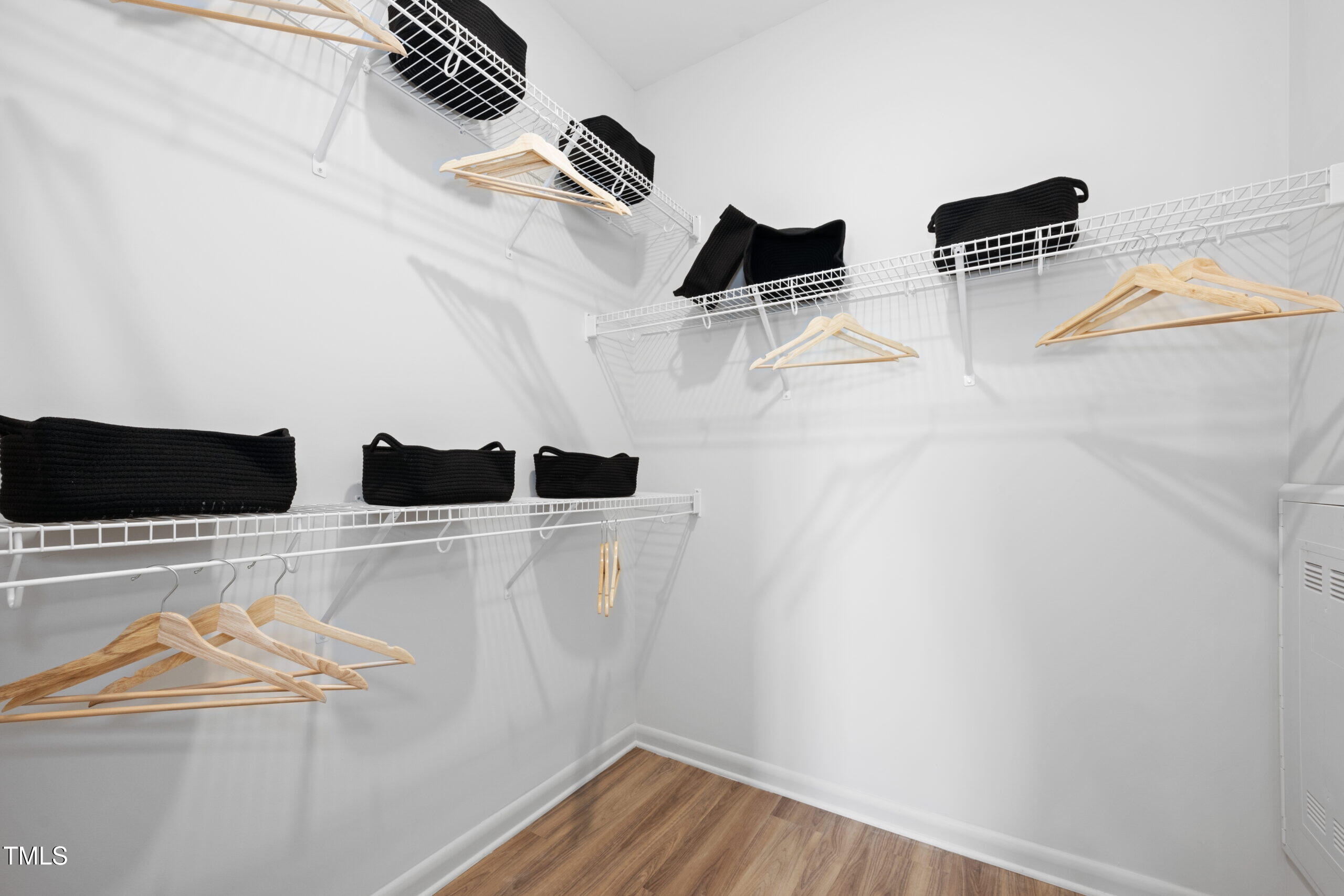 Allora-Pines-Model-7944-Closet-scaled