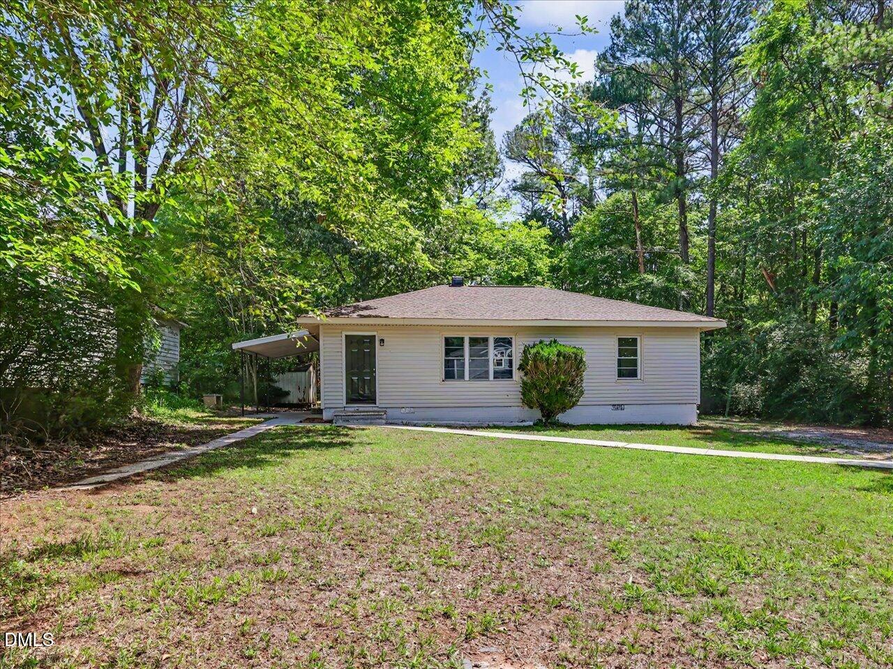 Exterior photo of 203 Scarlett Drive, Chapel Hill, NC 27517. MLS: 10178055