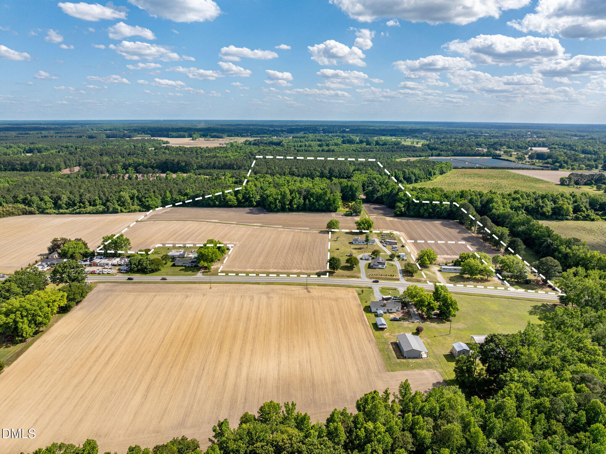 Exterior photo of 3096 E Us 70 Bus E, Smithfield, NC 27577. MLS: 10182259