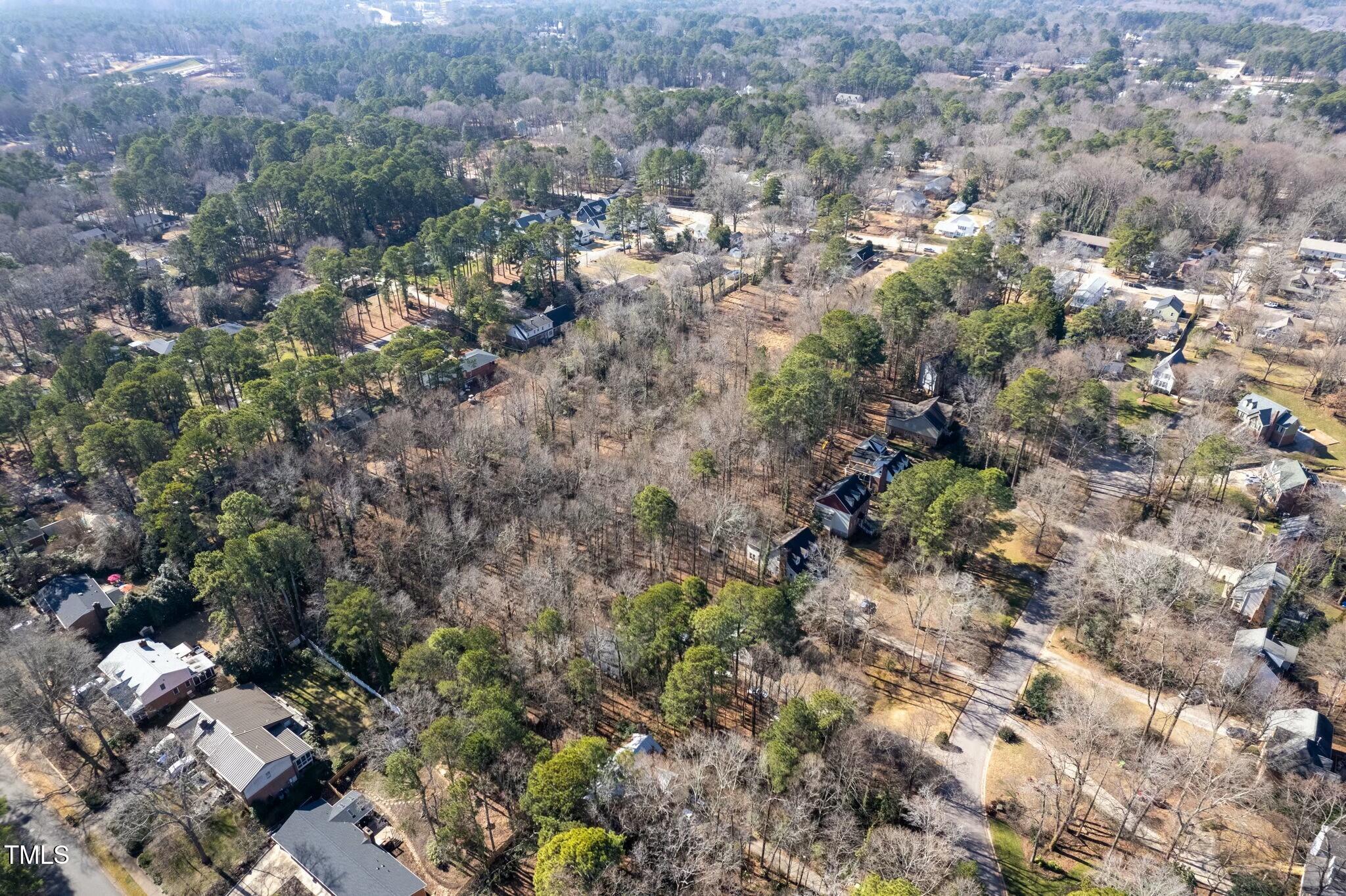 611 Powell Drive - Aerial Photo