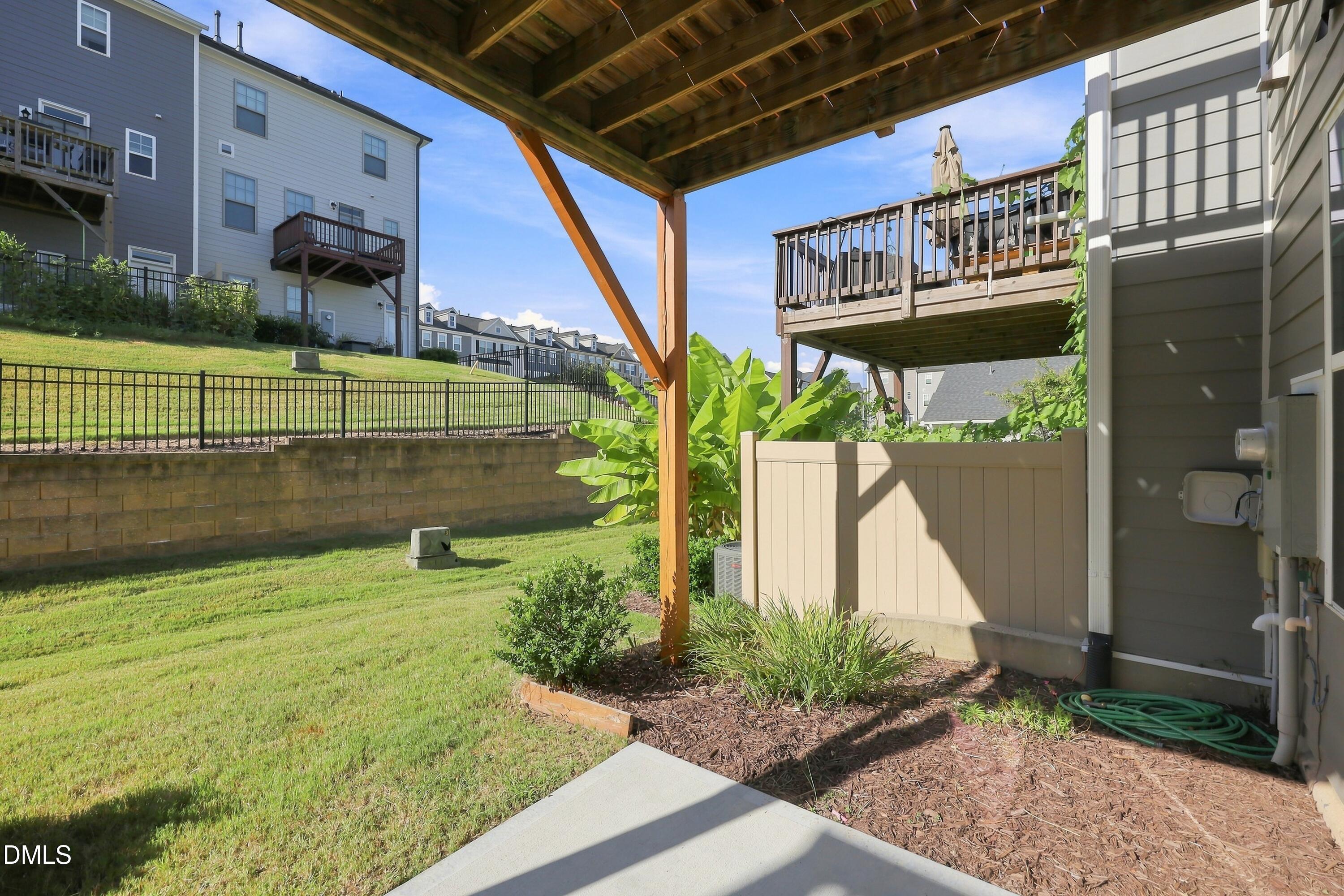 Exterior photo of 939 Dalton Ridge Place, Apex, NC 27523. MLS: 10191737