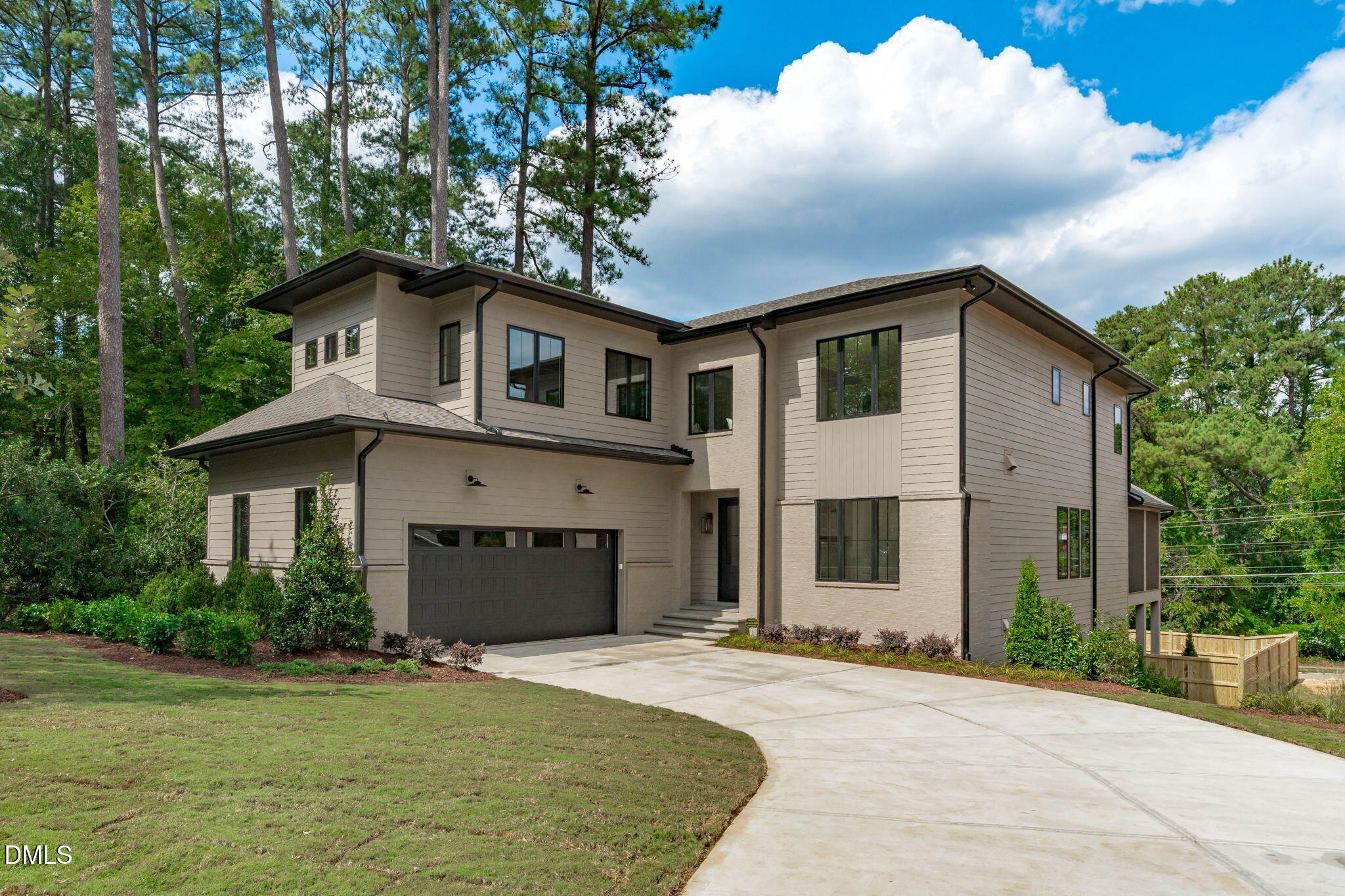 806 Tyrrell Road