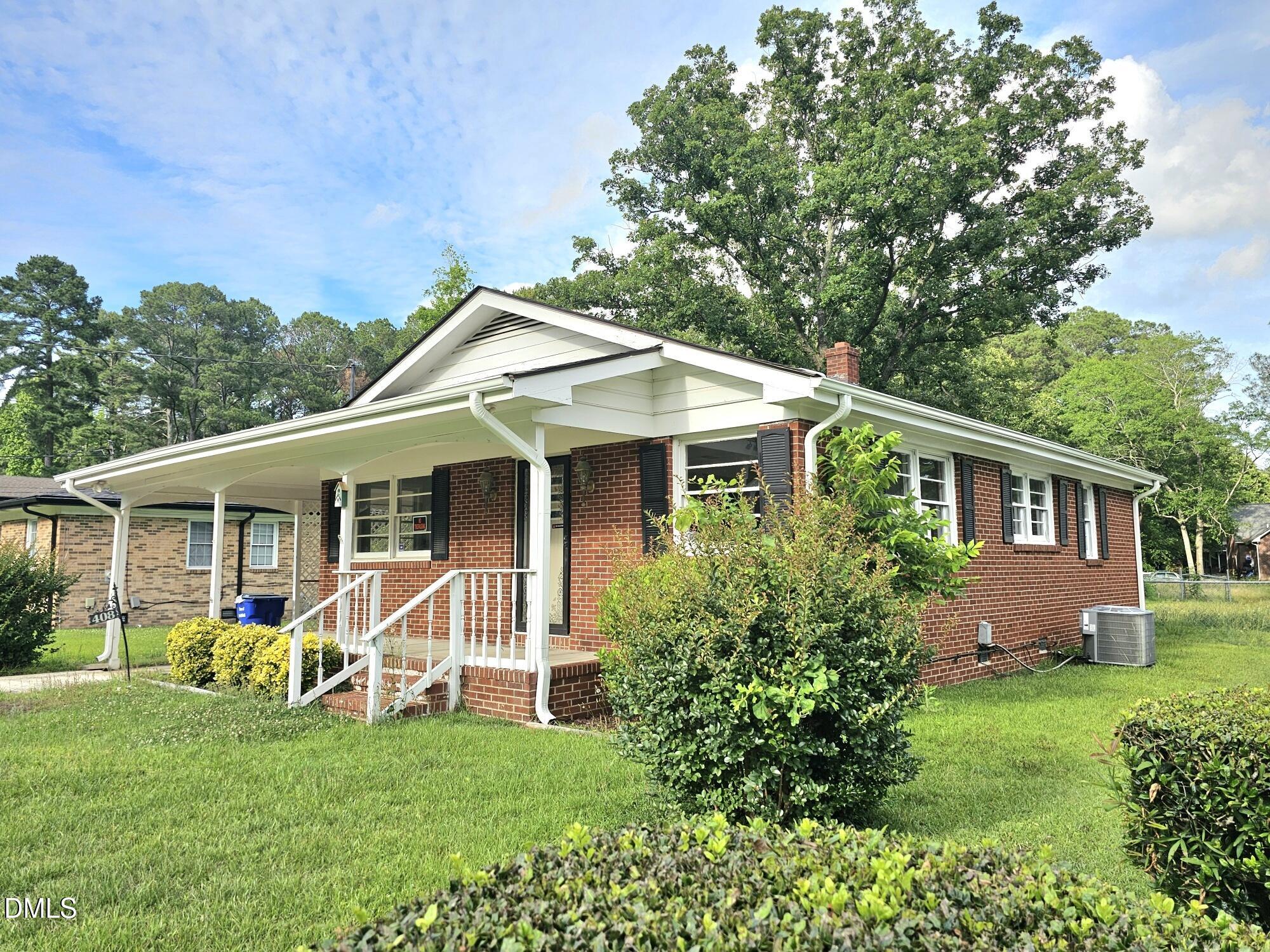 Exterior photo of 408 Oak Street, Smithfield, NC 27577. MLS: 10184001