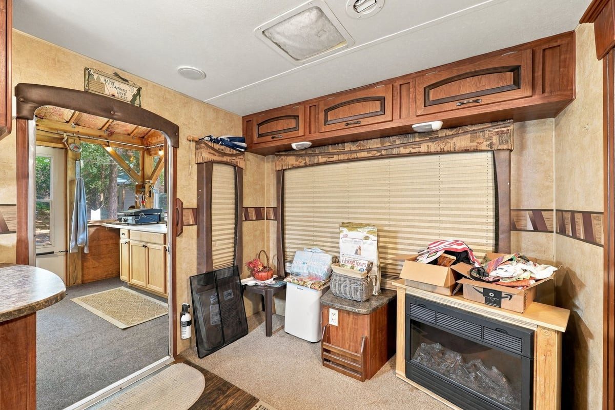 property-img