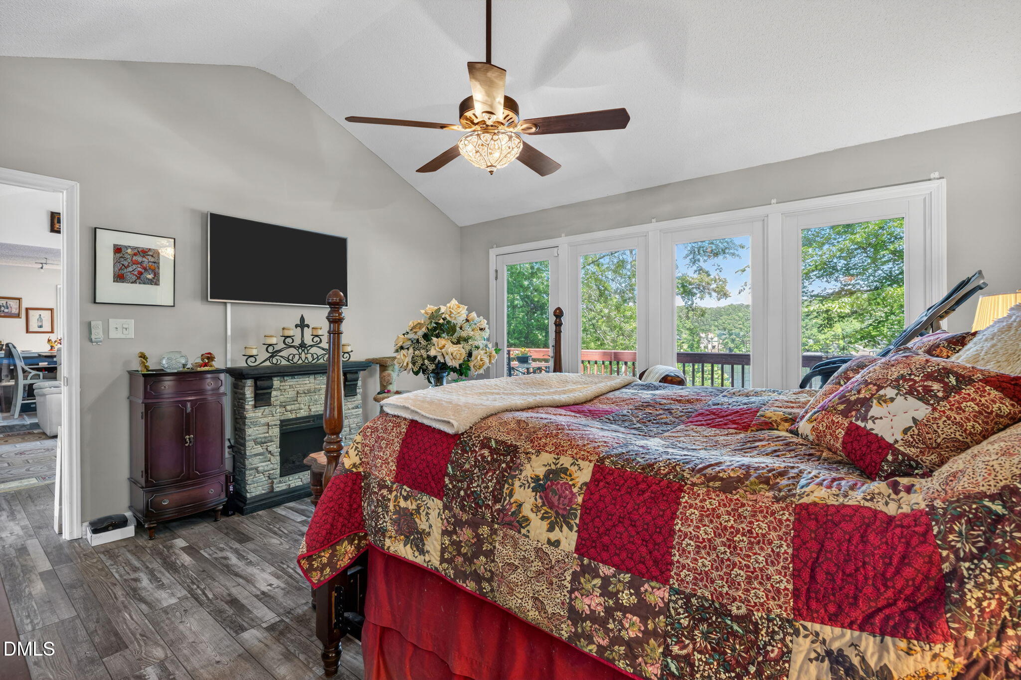 property-img