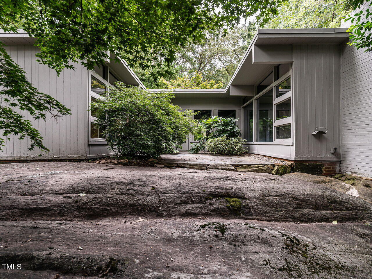 Exterior photo of 511 Transylvania Avenue, Raleigh, NC 27609. MLS: 10195579