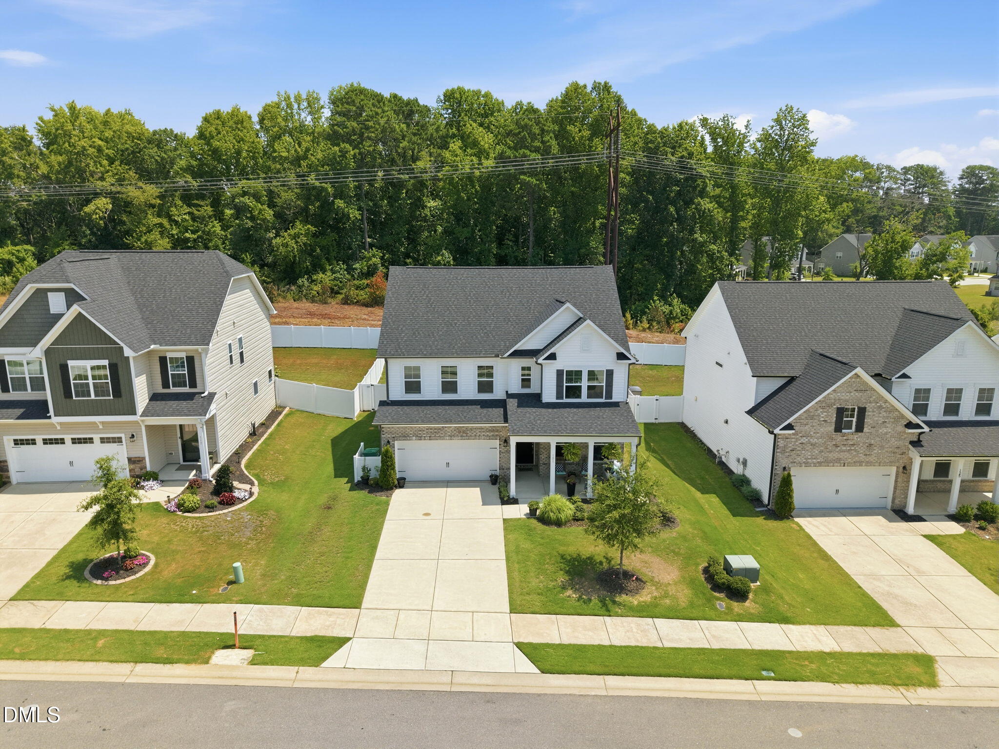 Exterior photo of 121 Highland Forest Dr Drive, Fuquay Varina, NC 27526. MLS: 10178562