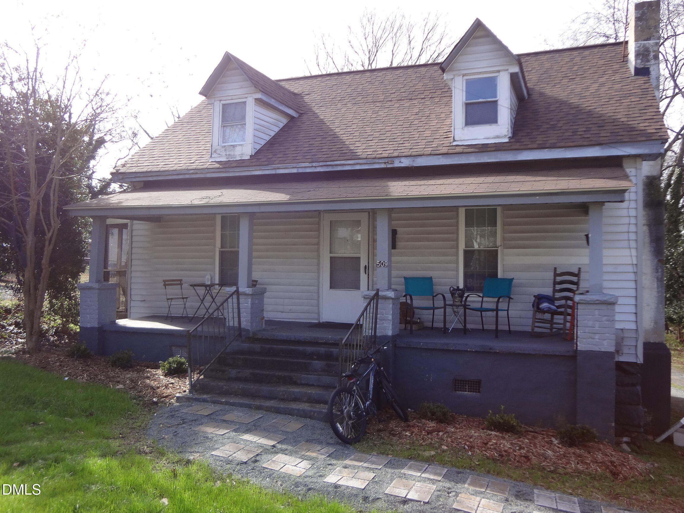 1 Exterior