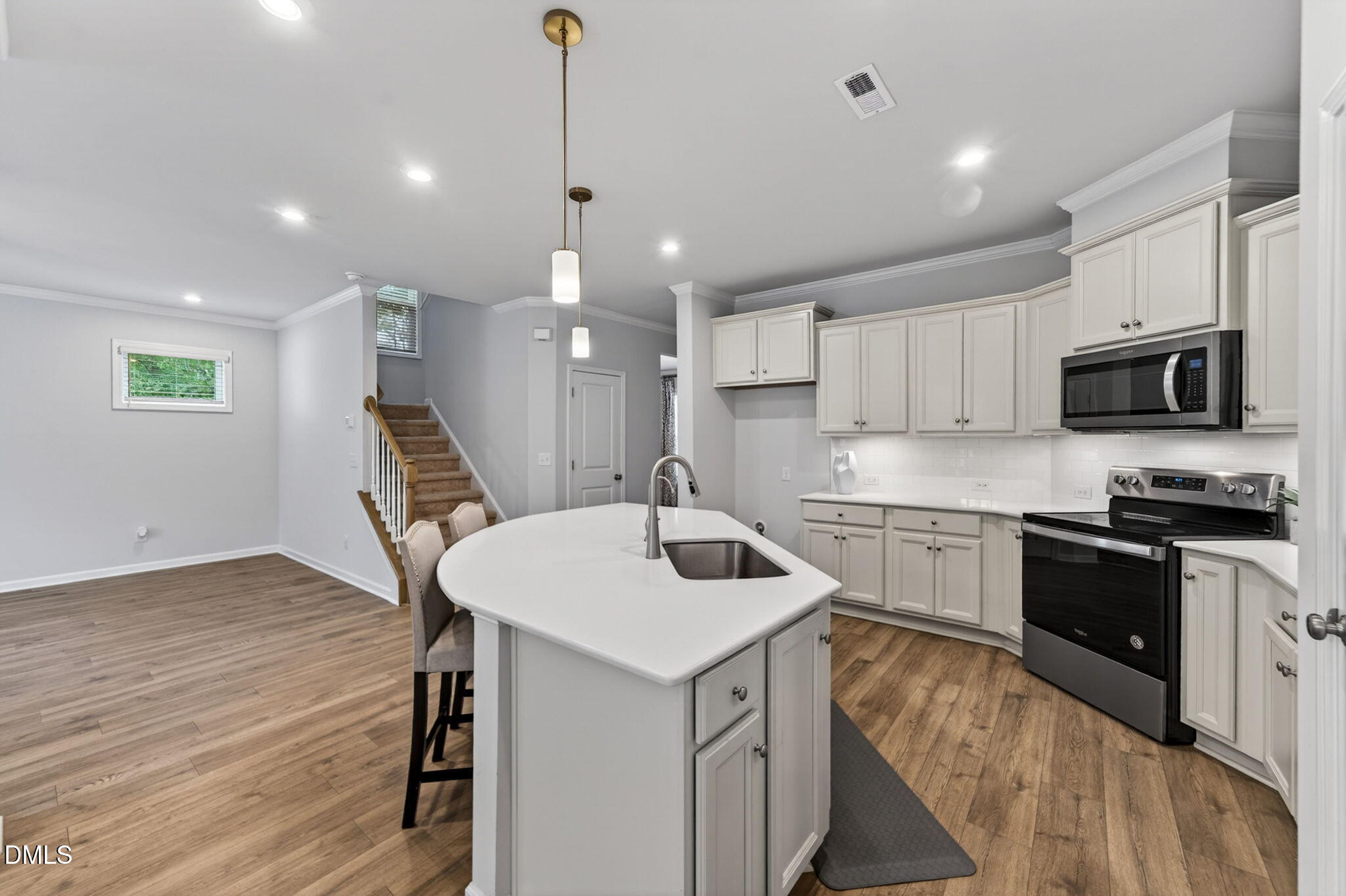 21-web-or-mls-8600 Deep Elm Drive -21