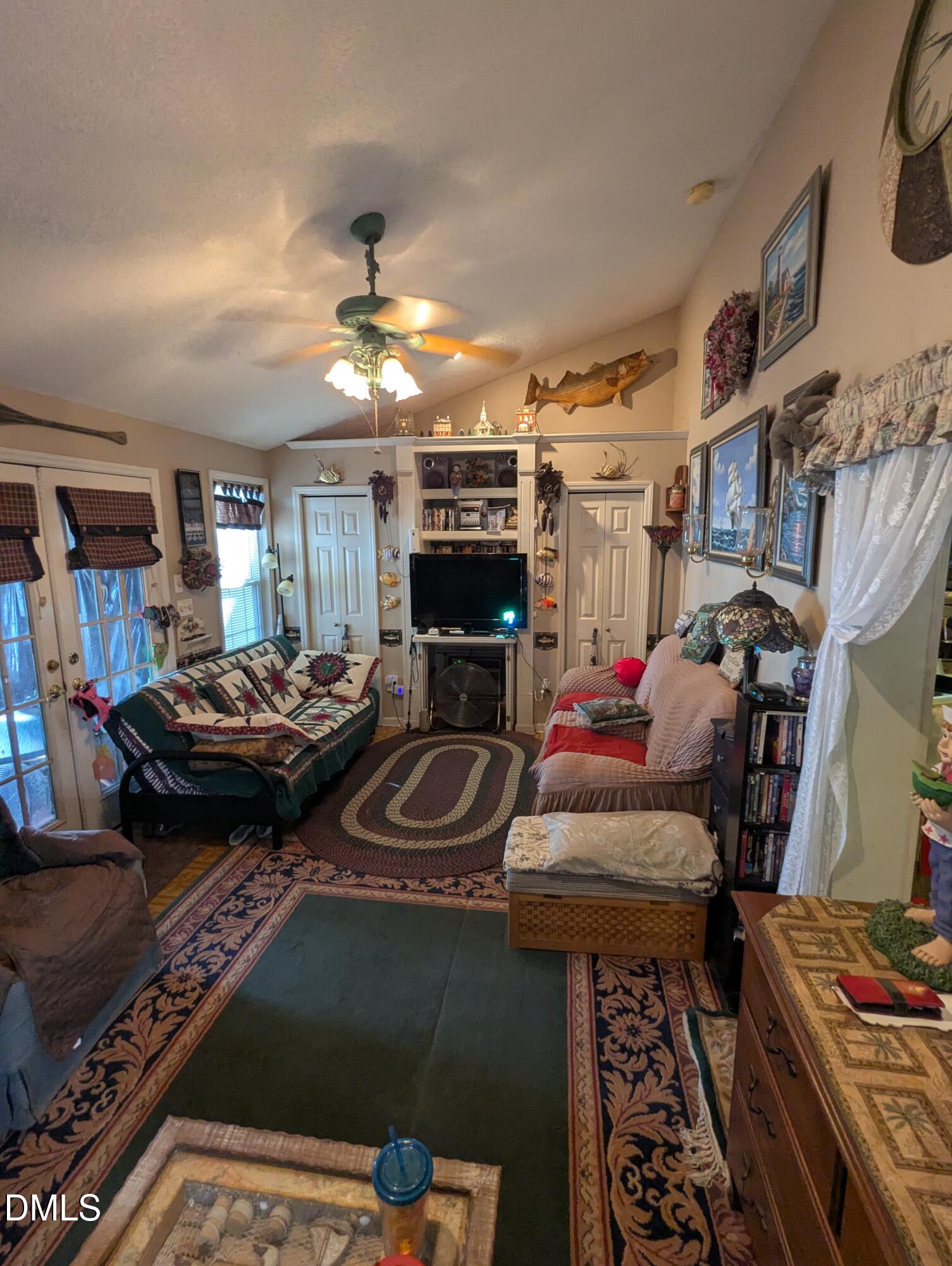 property-img