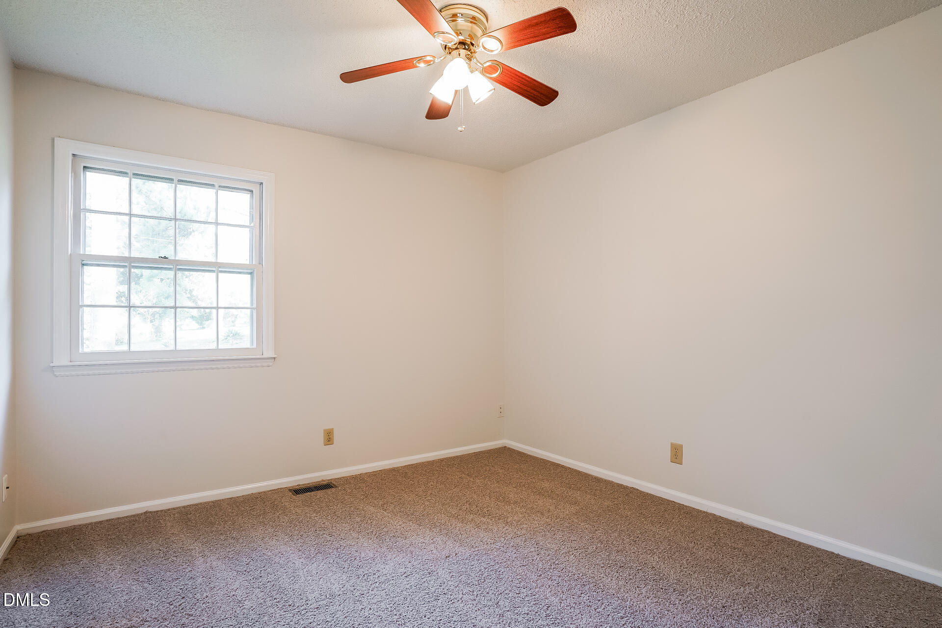 Exterior photo of 1531 Hamlett Drive, Henderson, NC 27536. MLS: 10188477