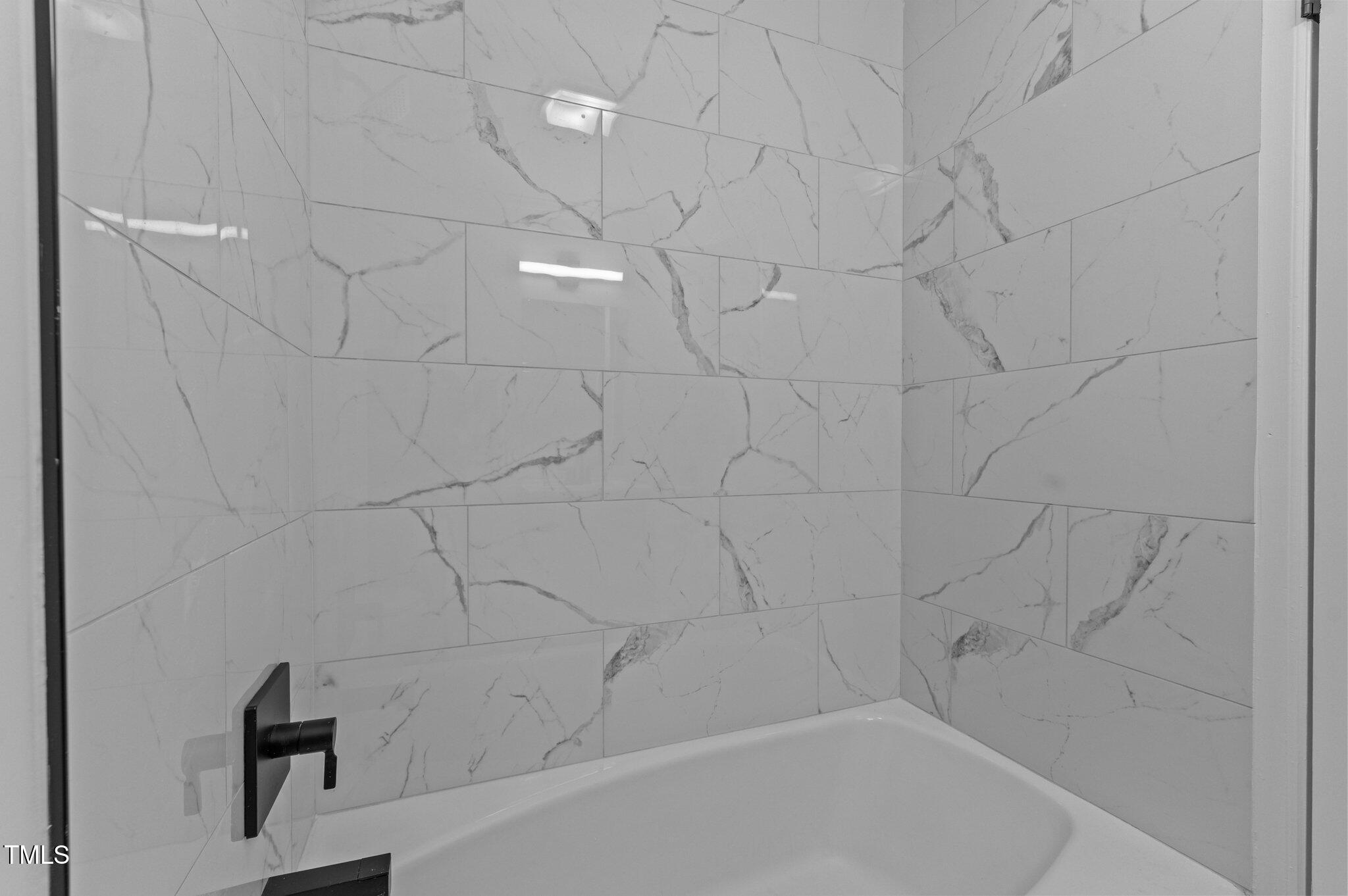 Hall Bath 2