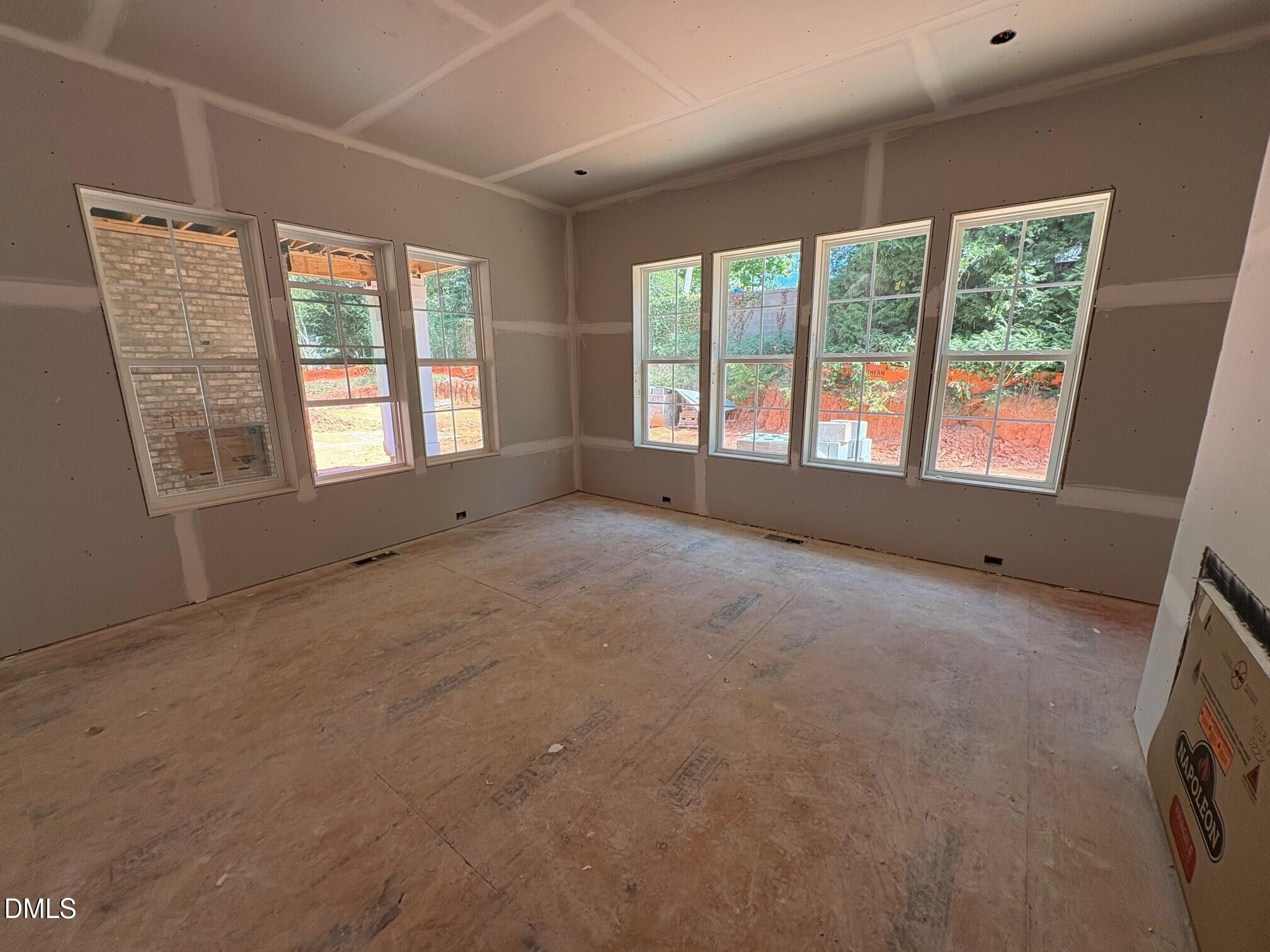 Exterior photo of 916 Marilyn Drive, Raleigh, NC 27607. MLS: 10174394