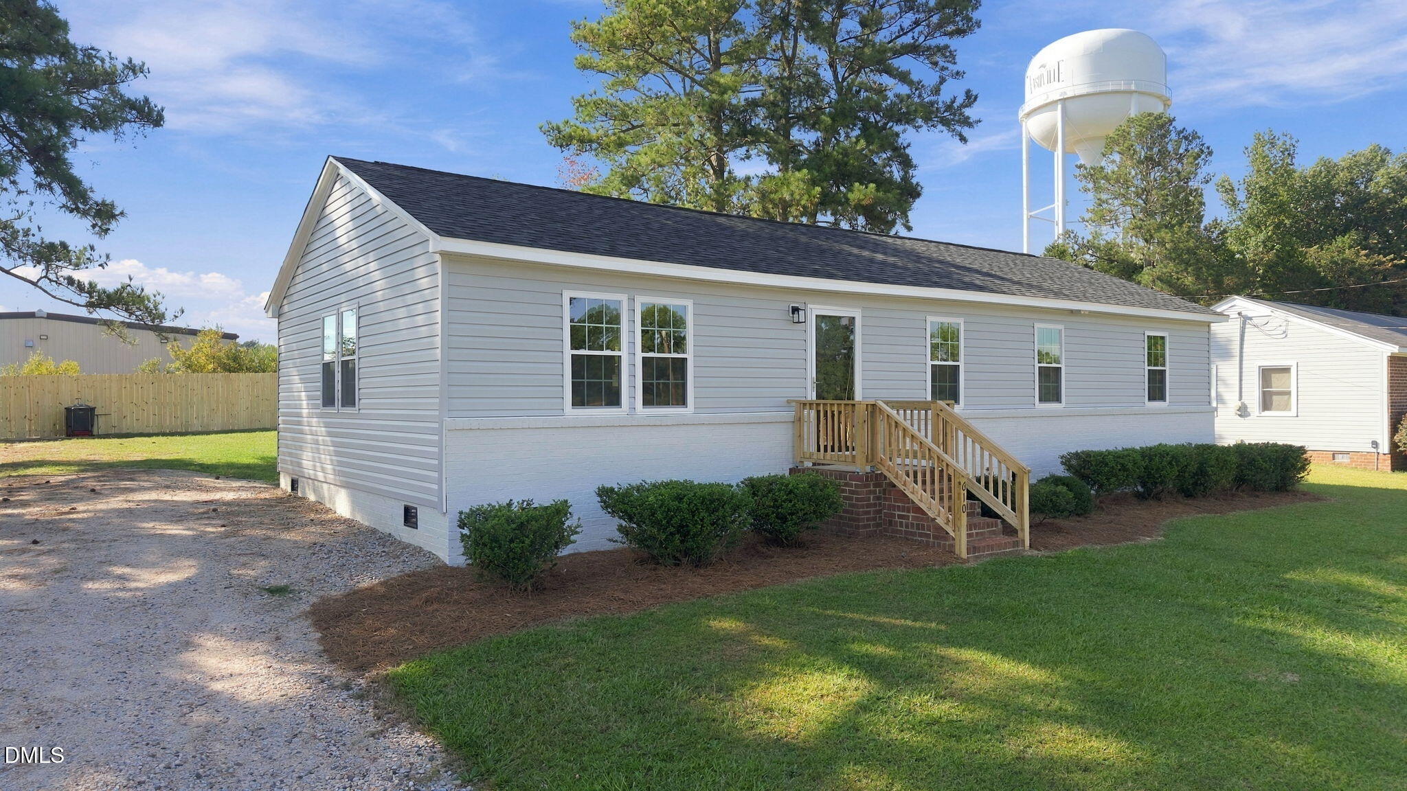 Exterior photo of 610 Lakeview Drive, Nashville, NC 27856. MLS: 10196462