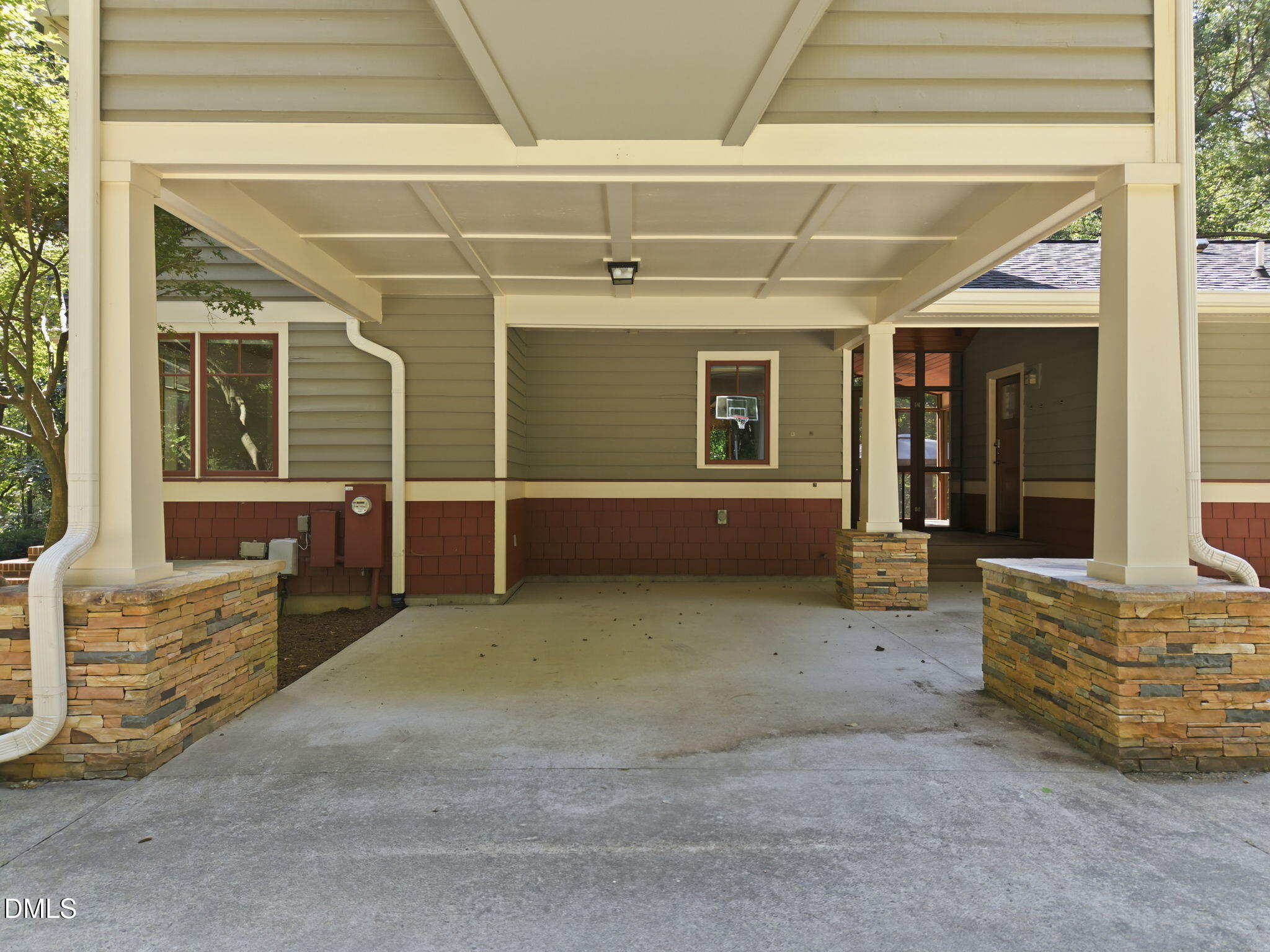 Exterior photo of 2219 Ridgewood Road, Chapel Hill, NC 27516. MLS: 10187480