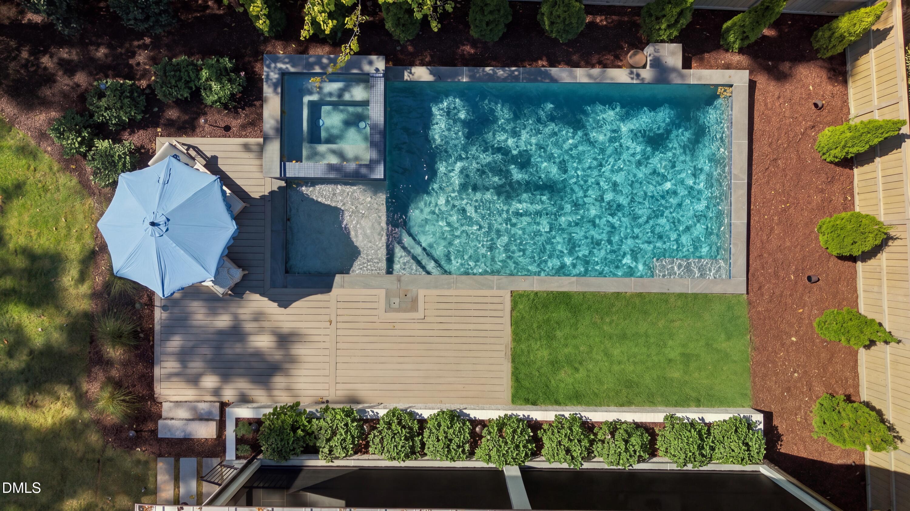Exterior photo of 5321 Inglewood Lane, Raleigh, NC 27609. MLS: 10194394