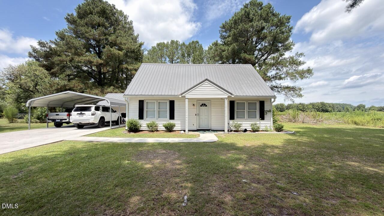 Exterior photo of 2704 Stoneybrook Road, Farmville, NC 27828. MLS: 10182460