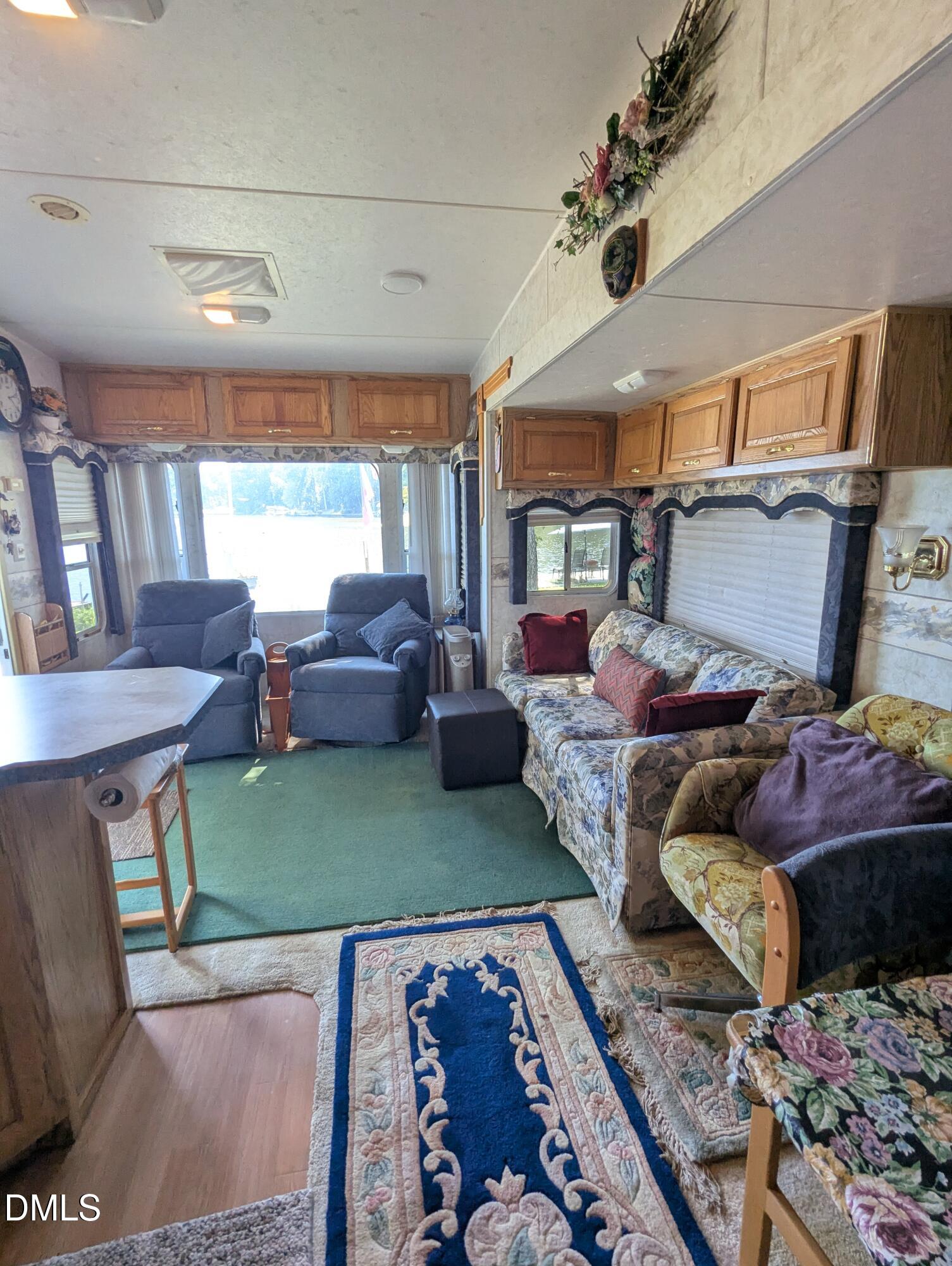 property-img