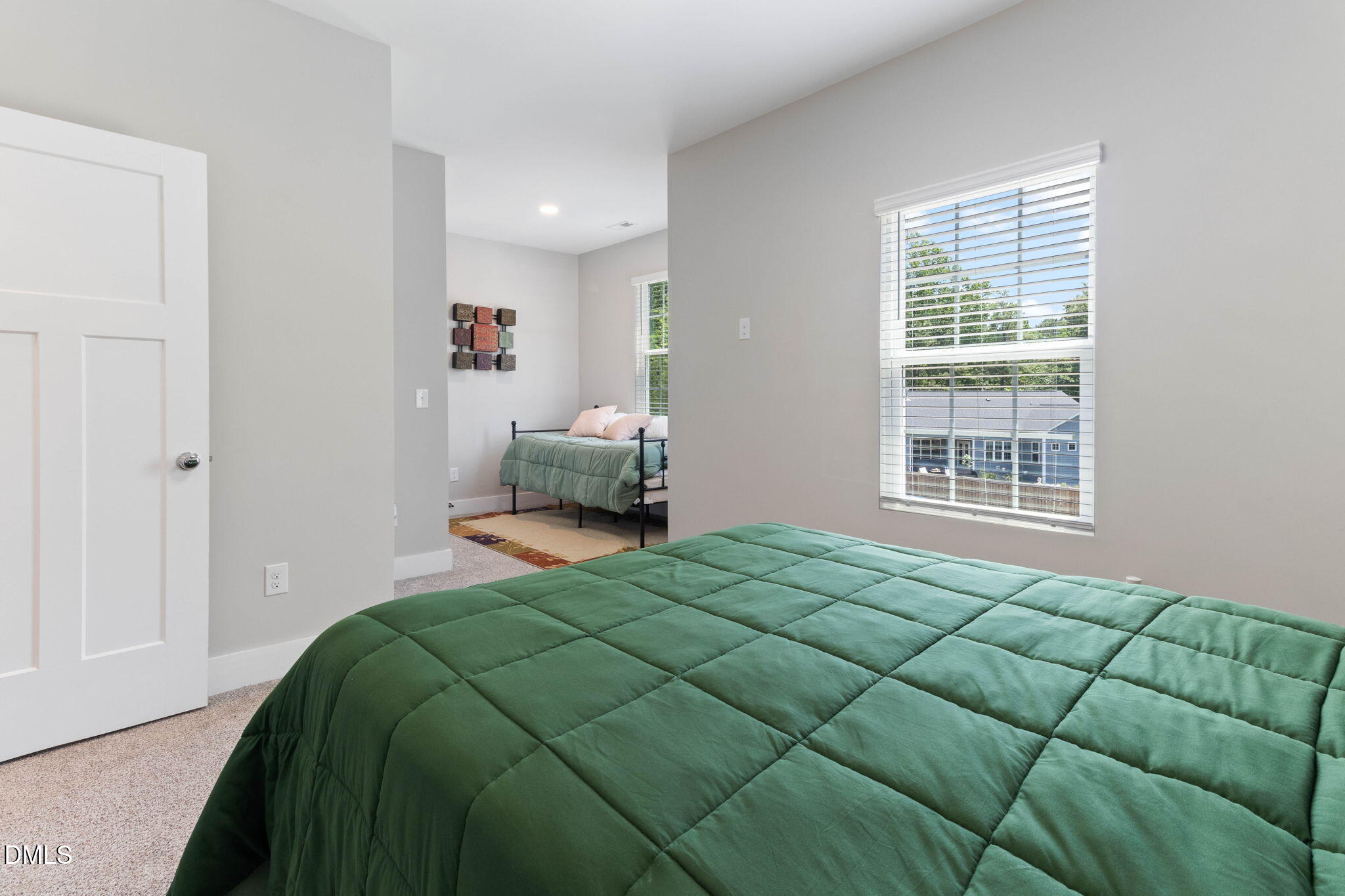 property-img