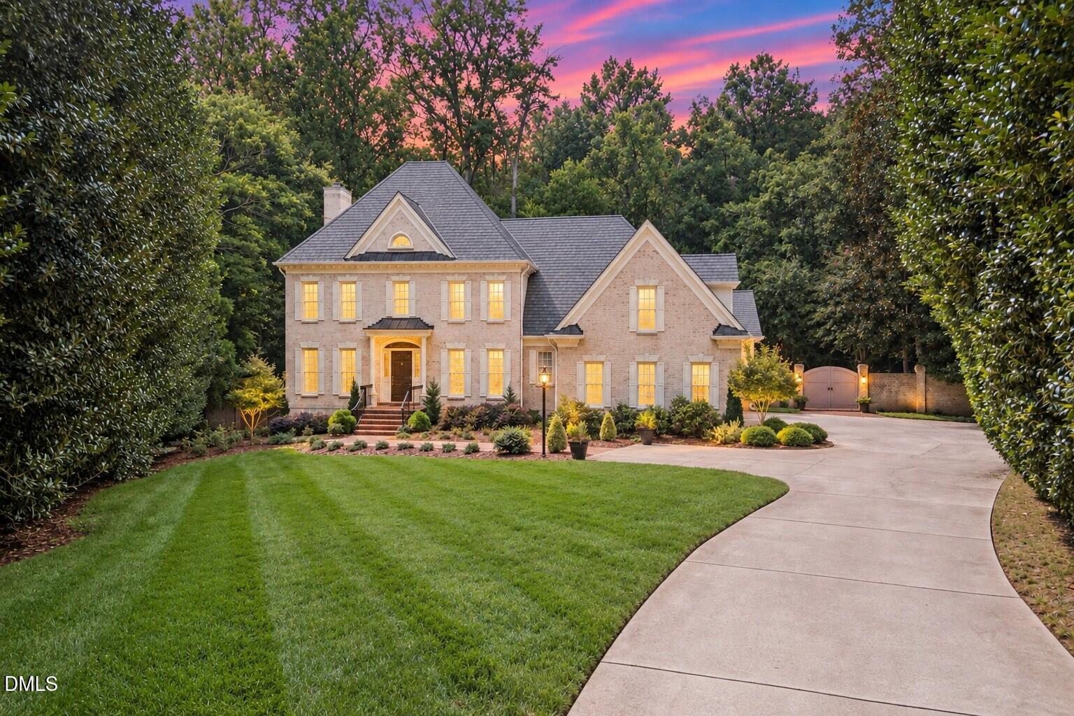 4901 Oakmoor Court