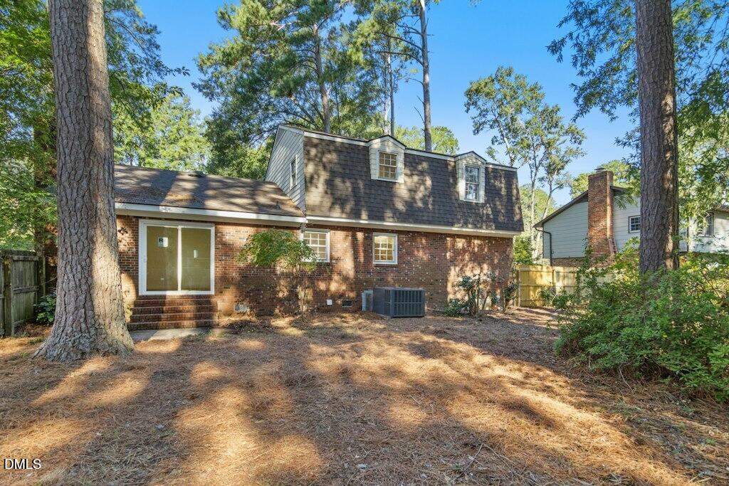 Exterior photo of 1215 S Crescent Drive, Smithfield, NC 27577. MLS: 10197326