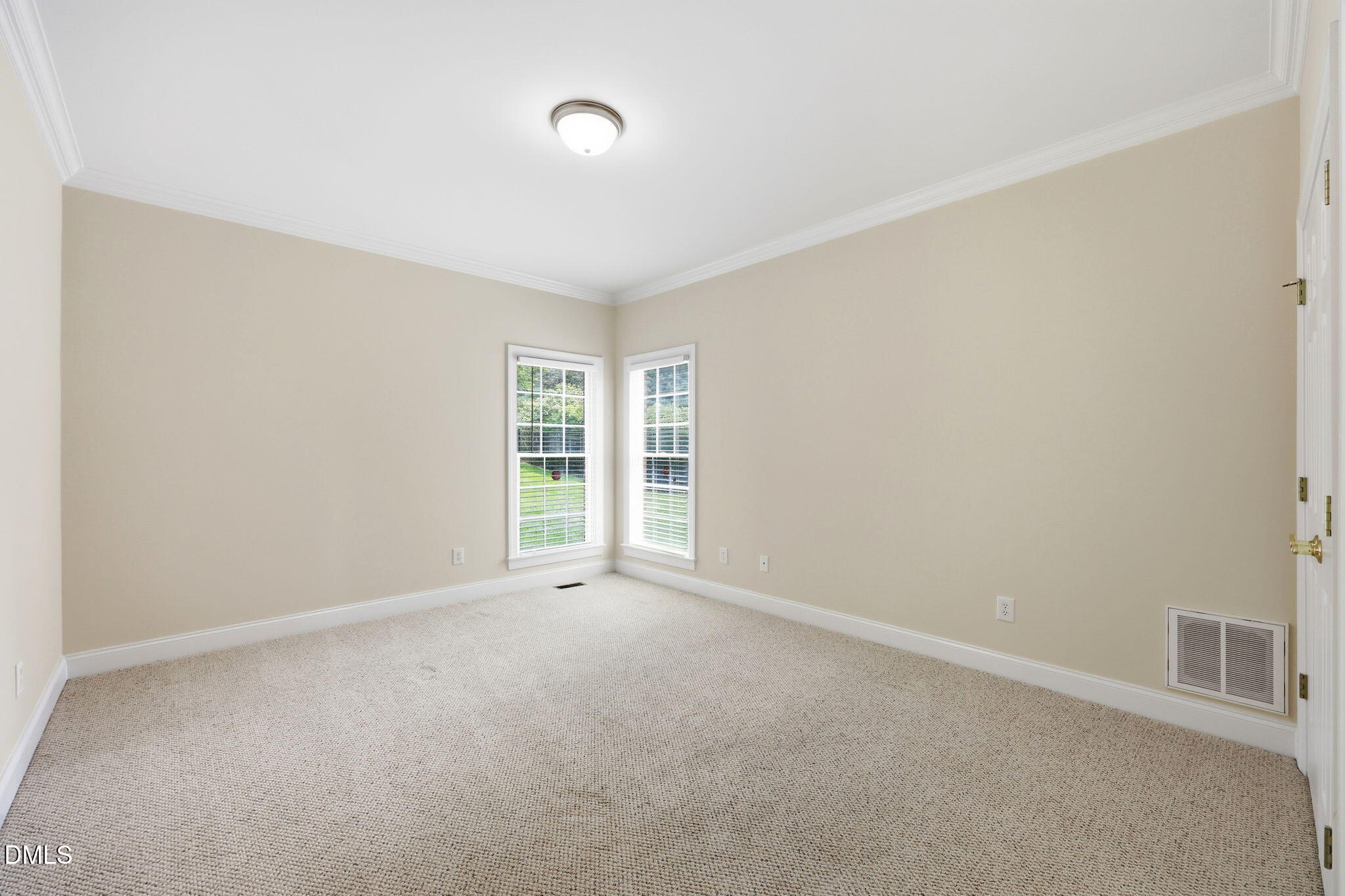 Exterior photo of 736 Meadowood Drive, Burlington, NC 27215. MLS: 10163293