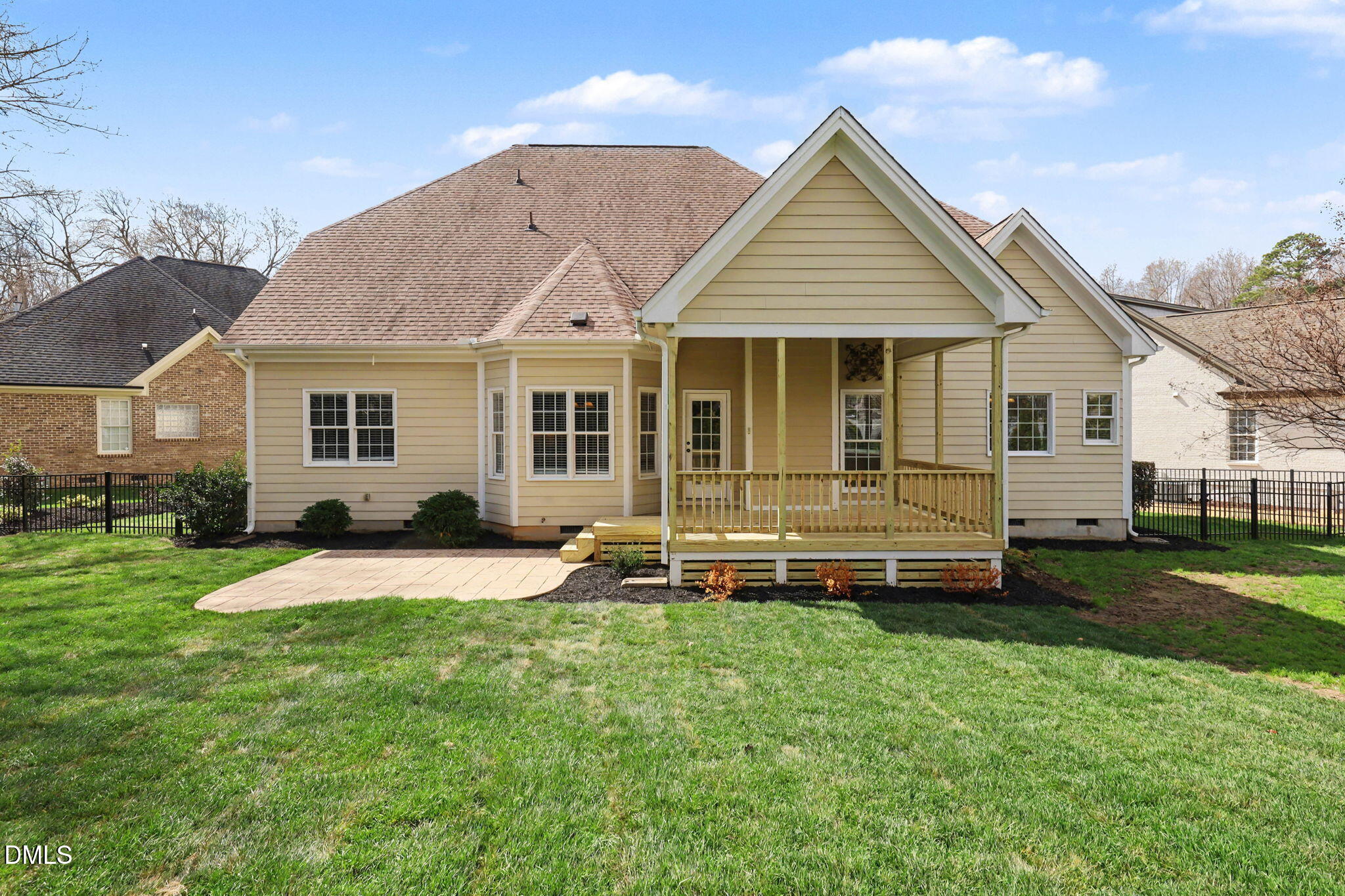 Exterior photo of 1819 Glacier Court, Fuquay Varina, NC 27526. MLS: 10178799