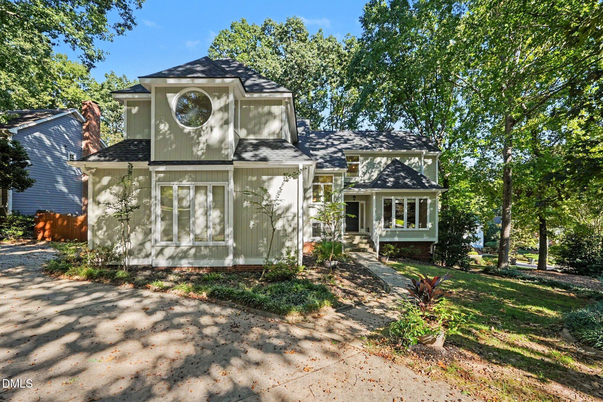 813 Vestavia Woods Drive