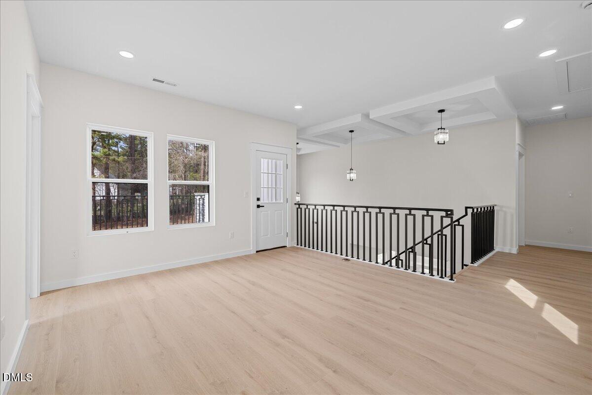 property-img
