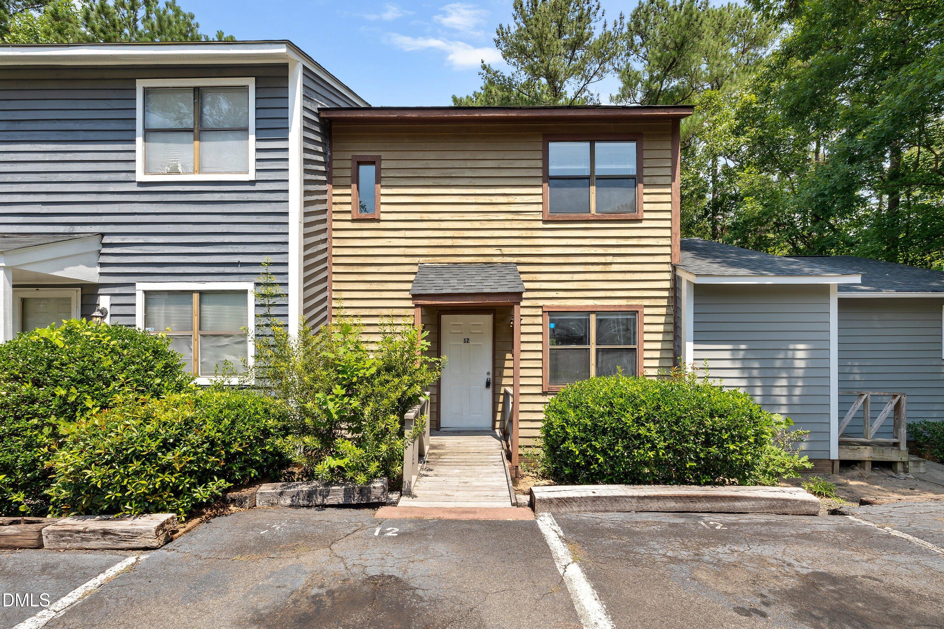 2146 Charles Street Apt 12