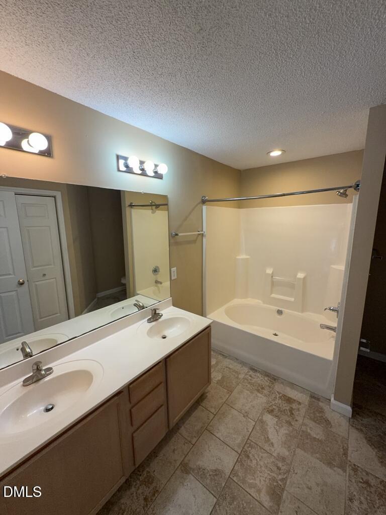 Bathroom_2 (1)