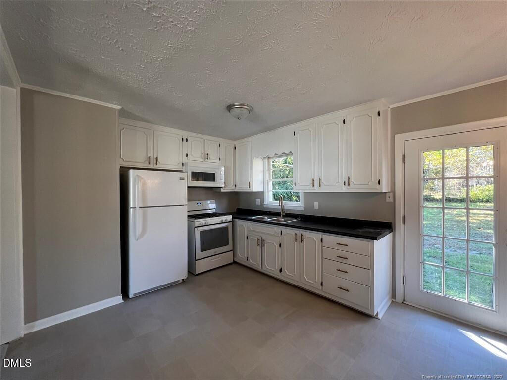 Exterior photo of 2602 Sedgefield Drive, Fayetteville, NC 28306. MLS: 10187003