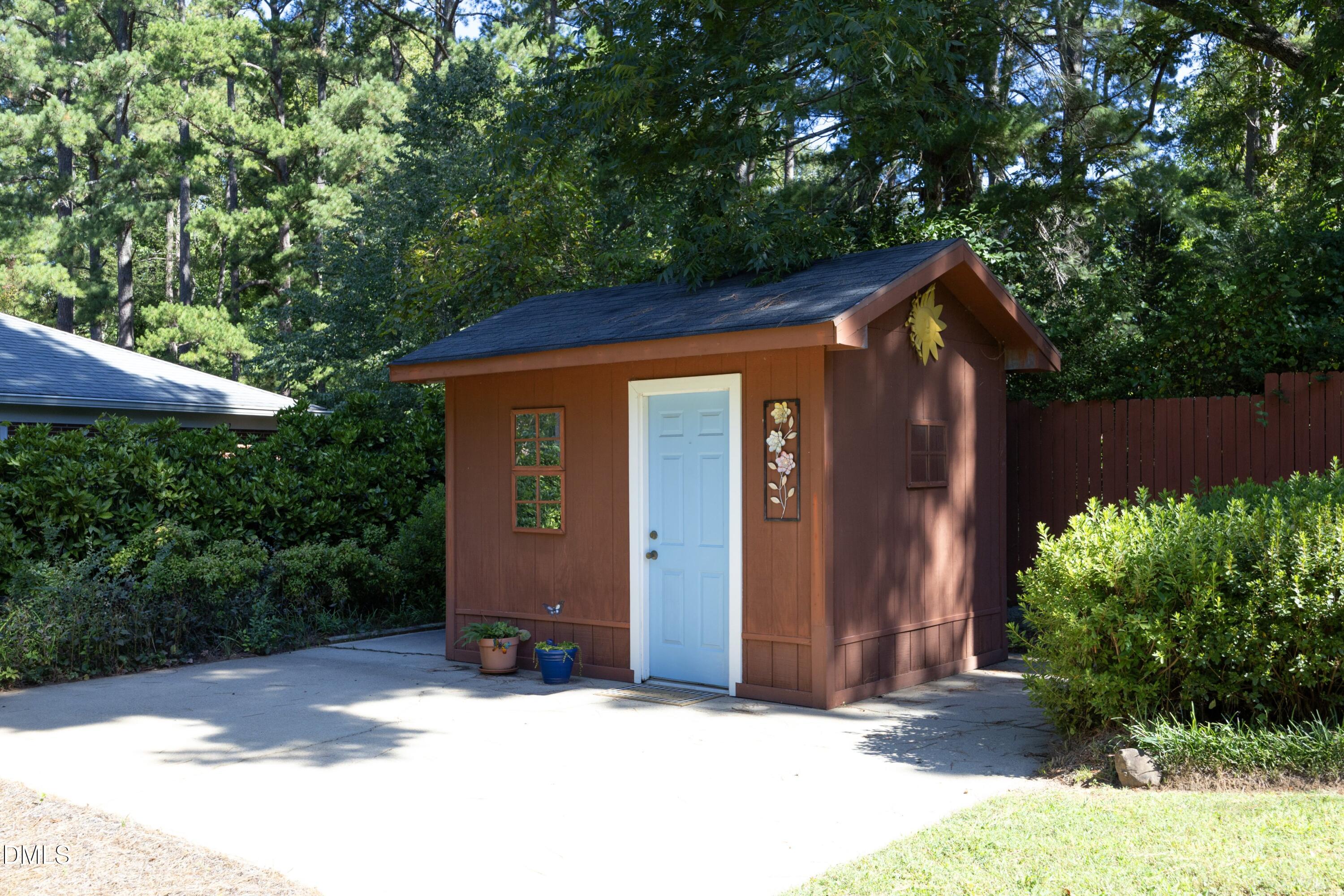 Exterior photo of 2064 Oxford Road, Henderson, NC 27536. MLS: 10195819