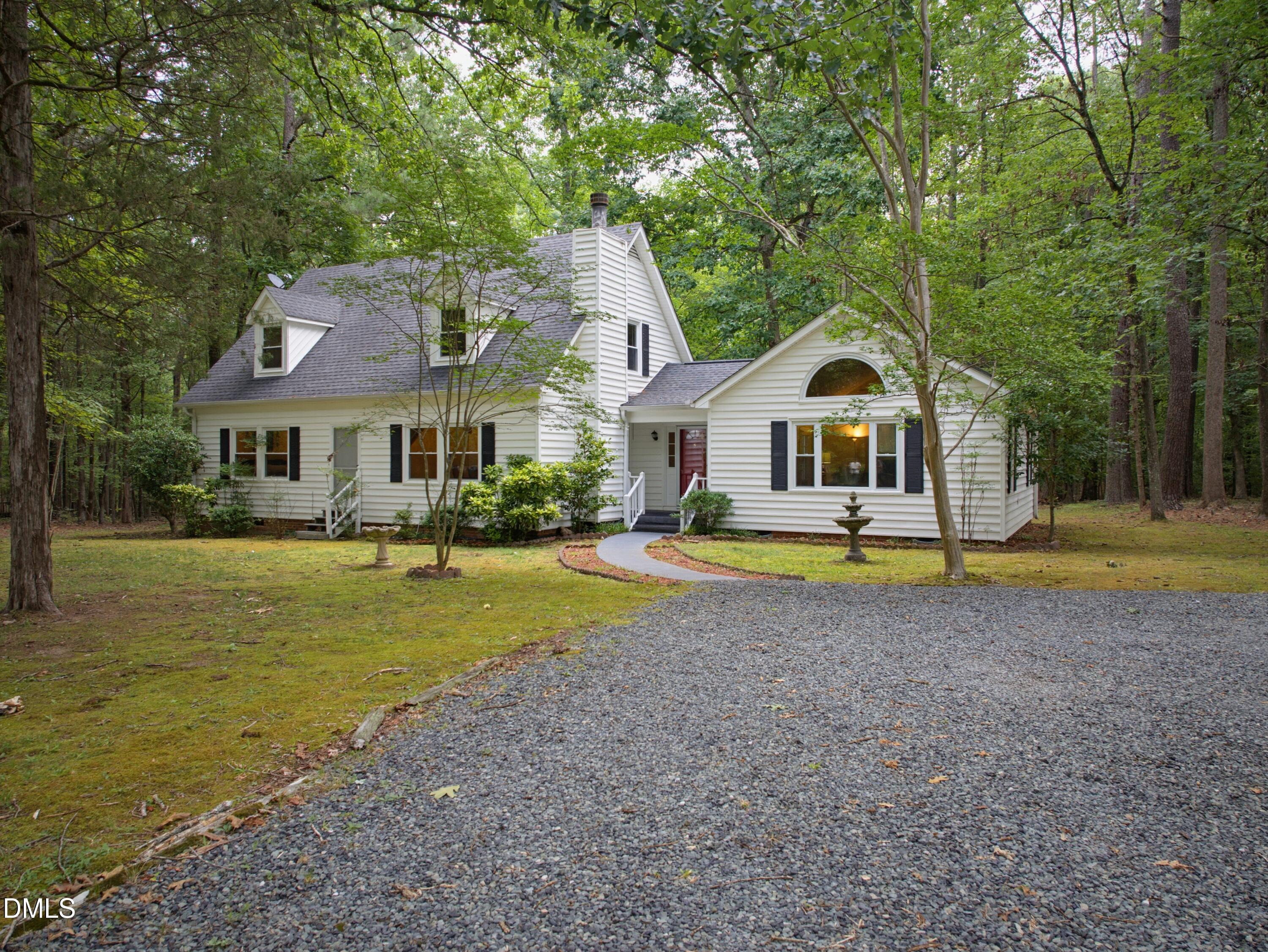 Exterior photo of 1370 Mt Pisgah Church Road, Apex, NC 27523. MLS: 10184959