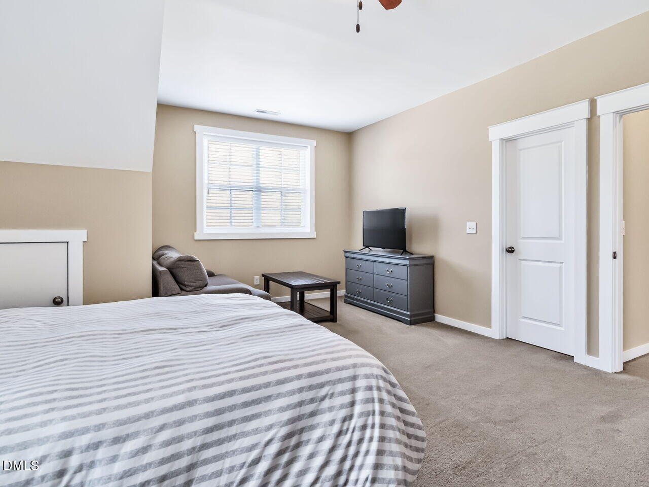 031-1280x960-bonus-bedroom