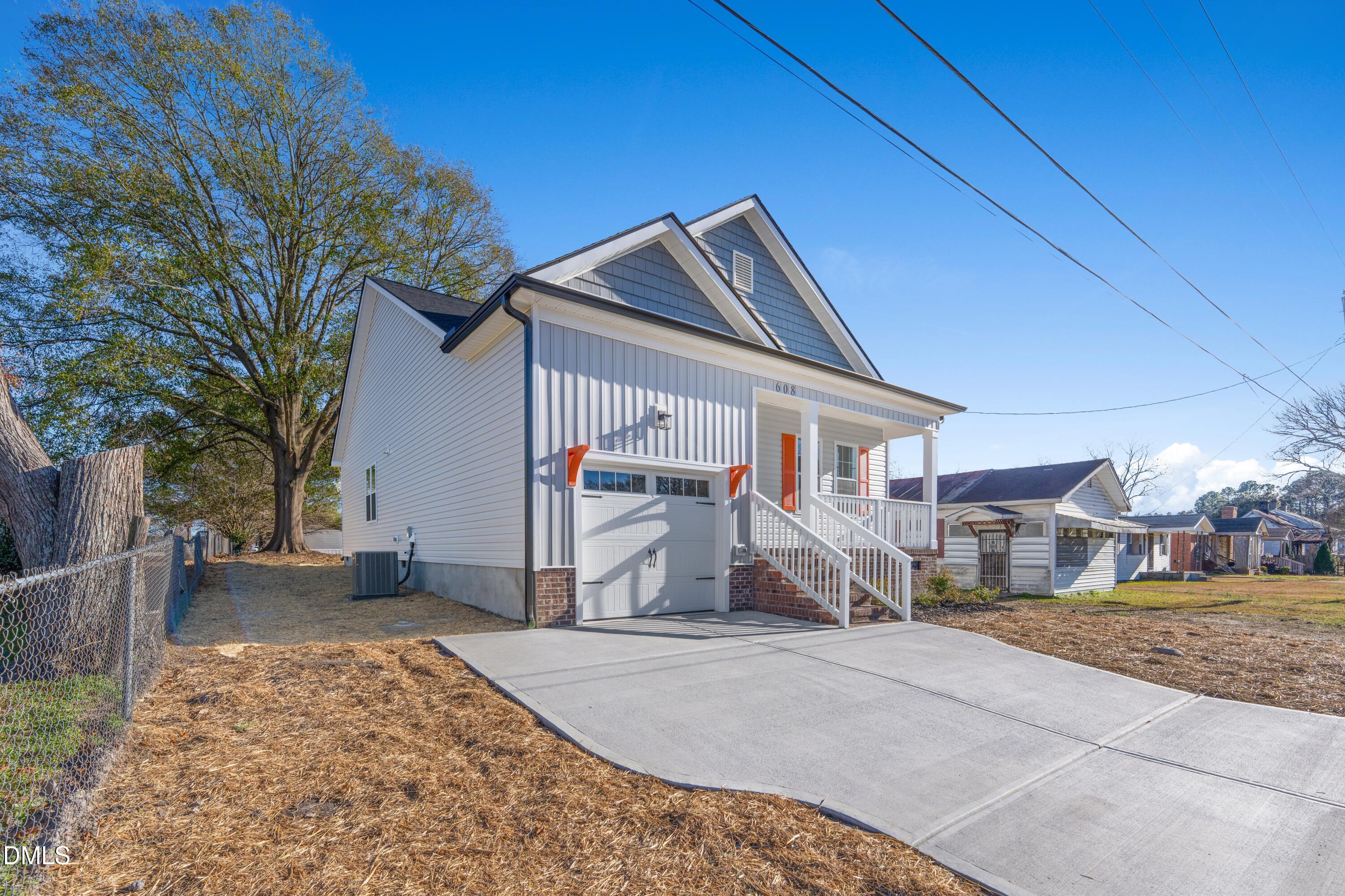 Exterior photo of 608 S Goldsboro Street, Fremont, NC 27830. MLS: 10175844