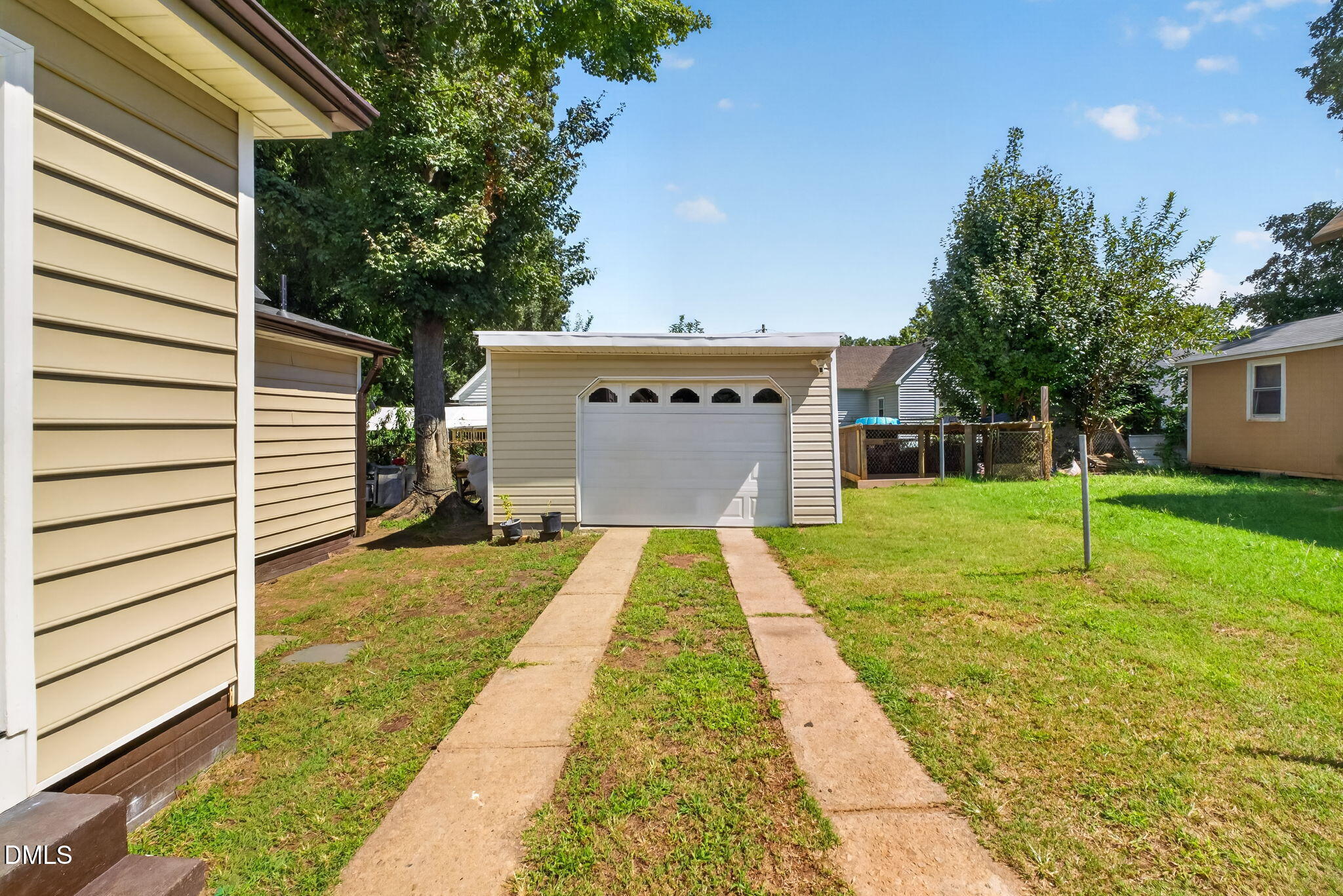 Exterior photo of 928 E Davis Street, Burlington, NC 27215. MLS: 10193081