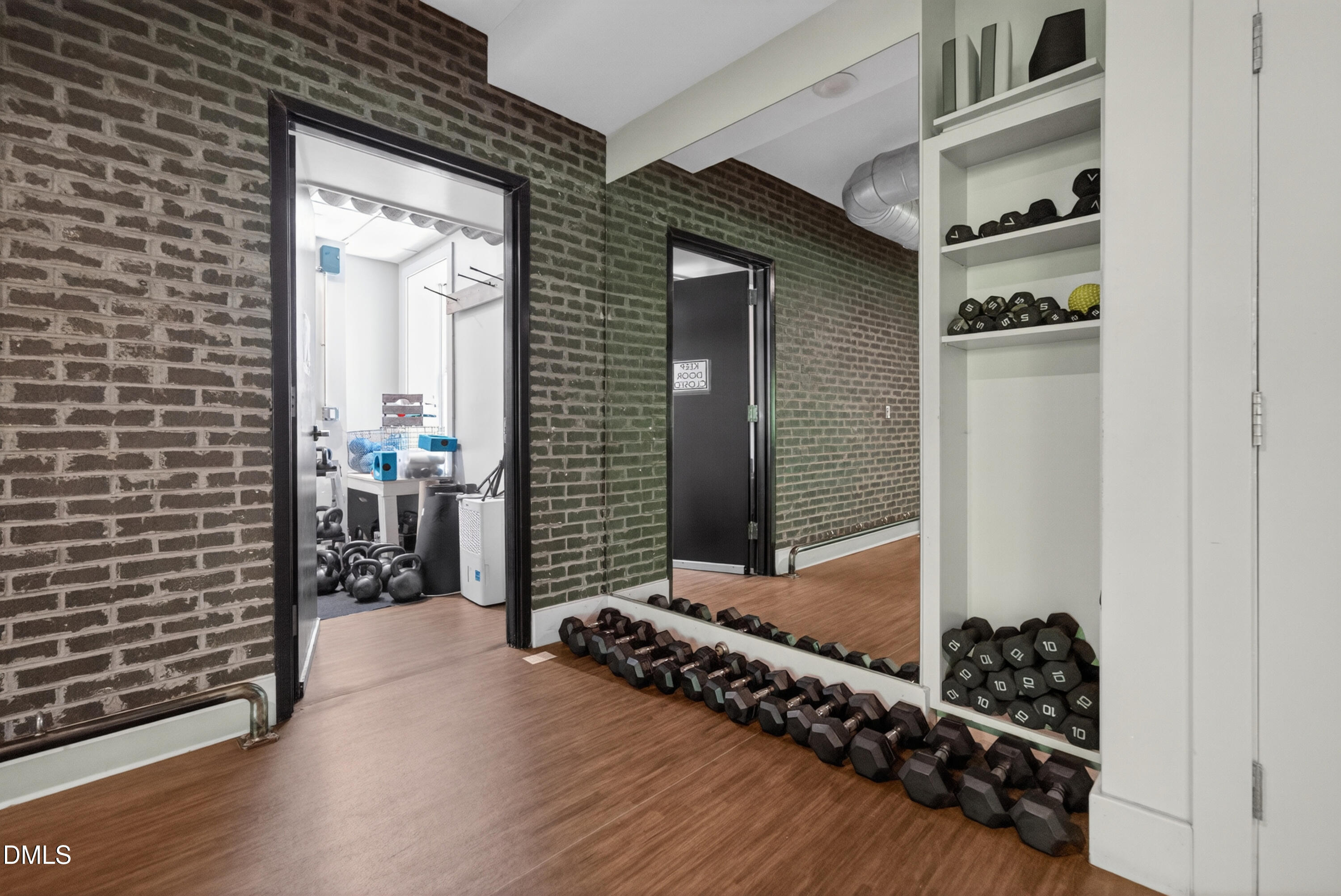 125-z_110111HotYoga_060