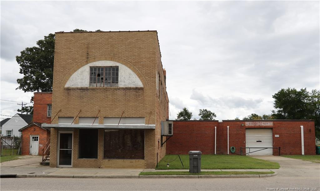 Exterior photo of 304 N Walnut Street, Lumberton, NC 28358. MLS: 751514