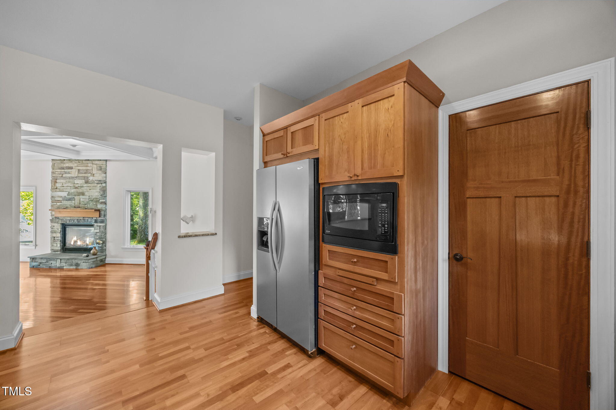 property-img