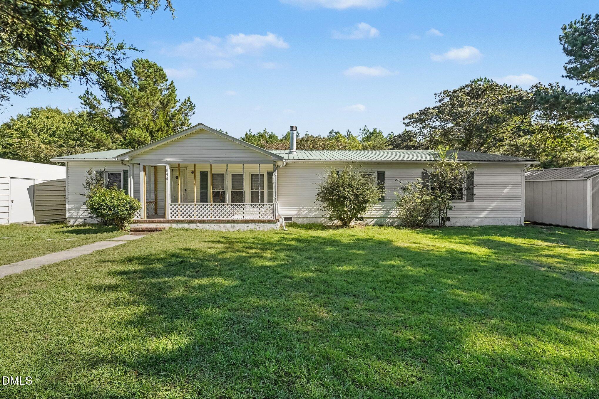 Exterior photo of 190 Grady W Lane, Carthage, NC 28327. MLS: 10195455