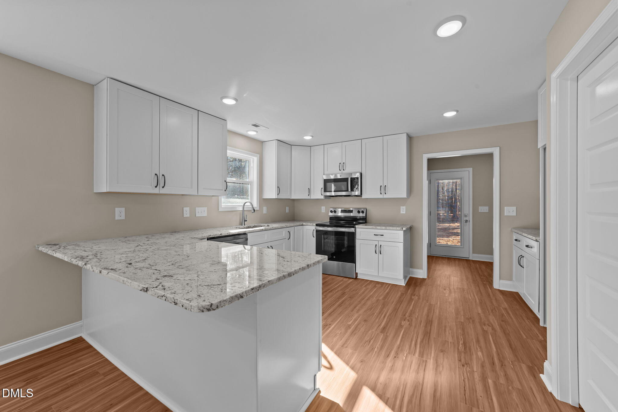 property-img