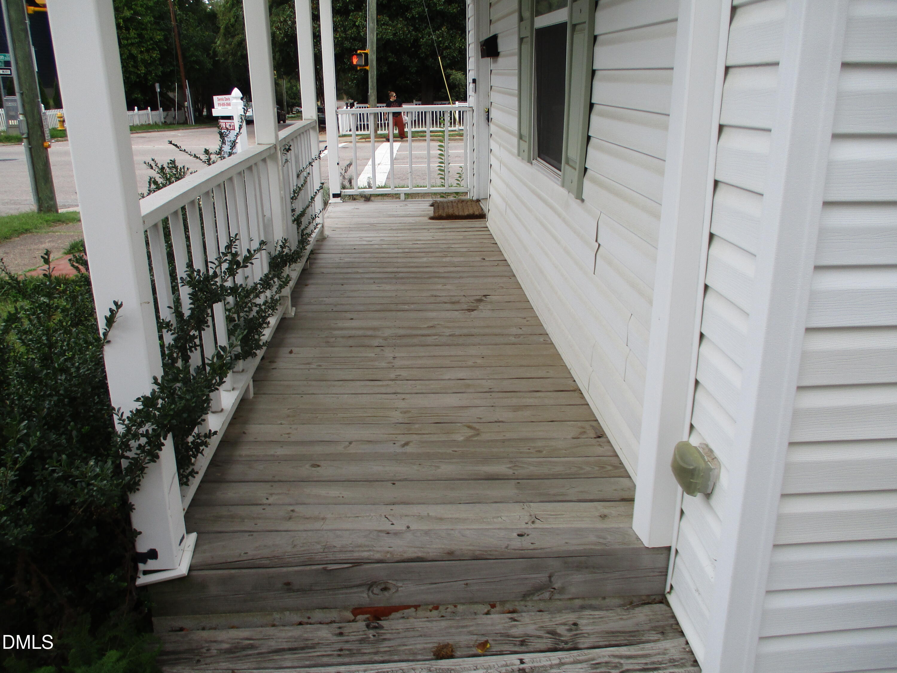 Exterior photo of 8 N Swain Street, Raleigh, NC 27601. MLS: 10185029