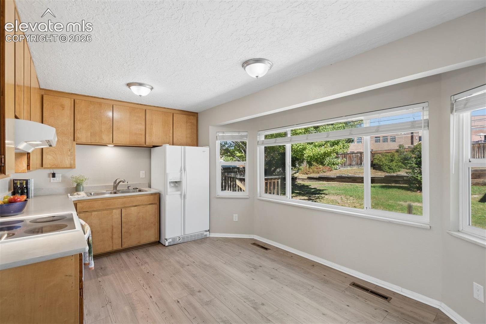 Photo 9 of 408 Elmwood Drive, Colorado Springs