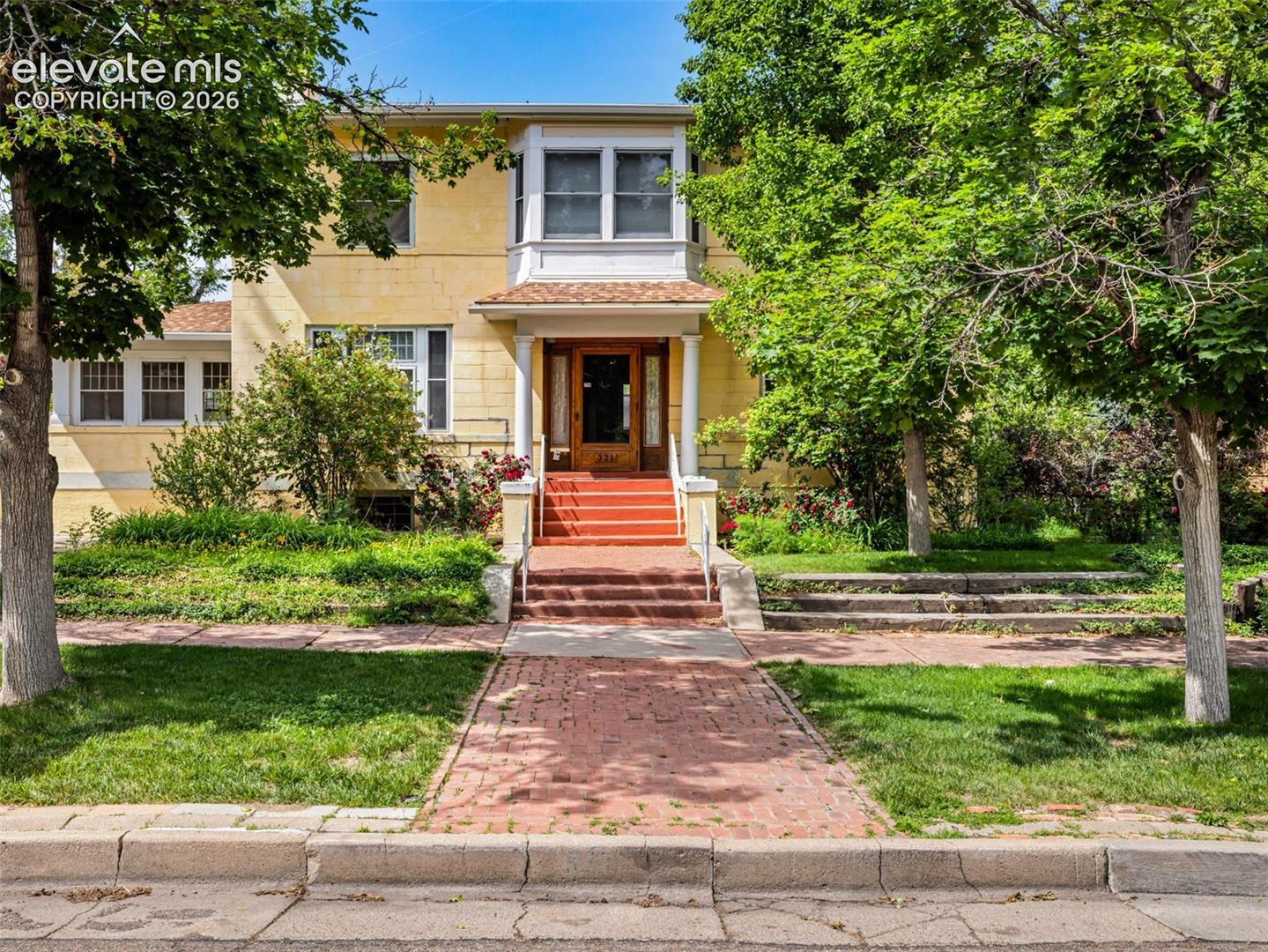 321 W 18th St, Pueblo, CO 81003